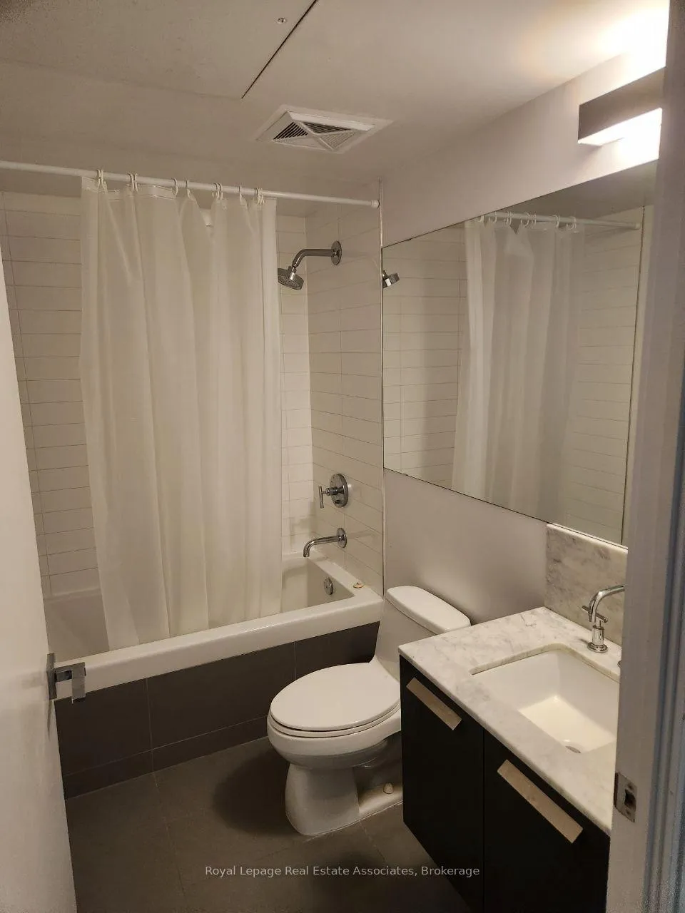 Photo 4 of Unit 405, 42 Charles Street E, Toronto, Church-Yonge Corridor — HOMEH