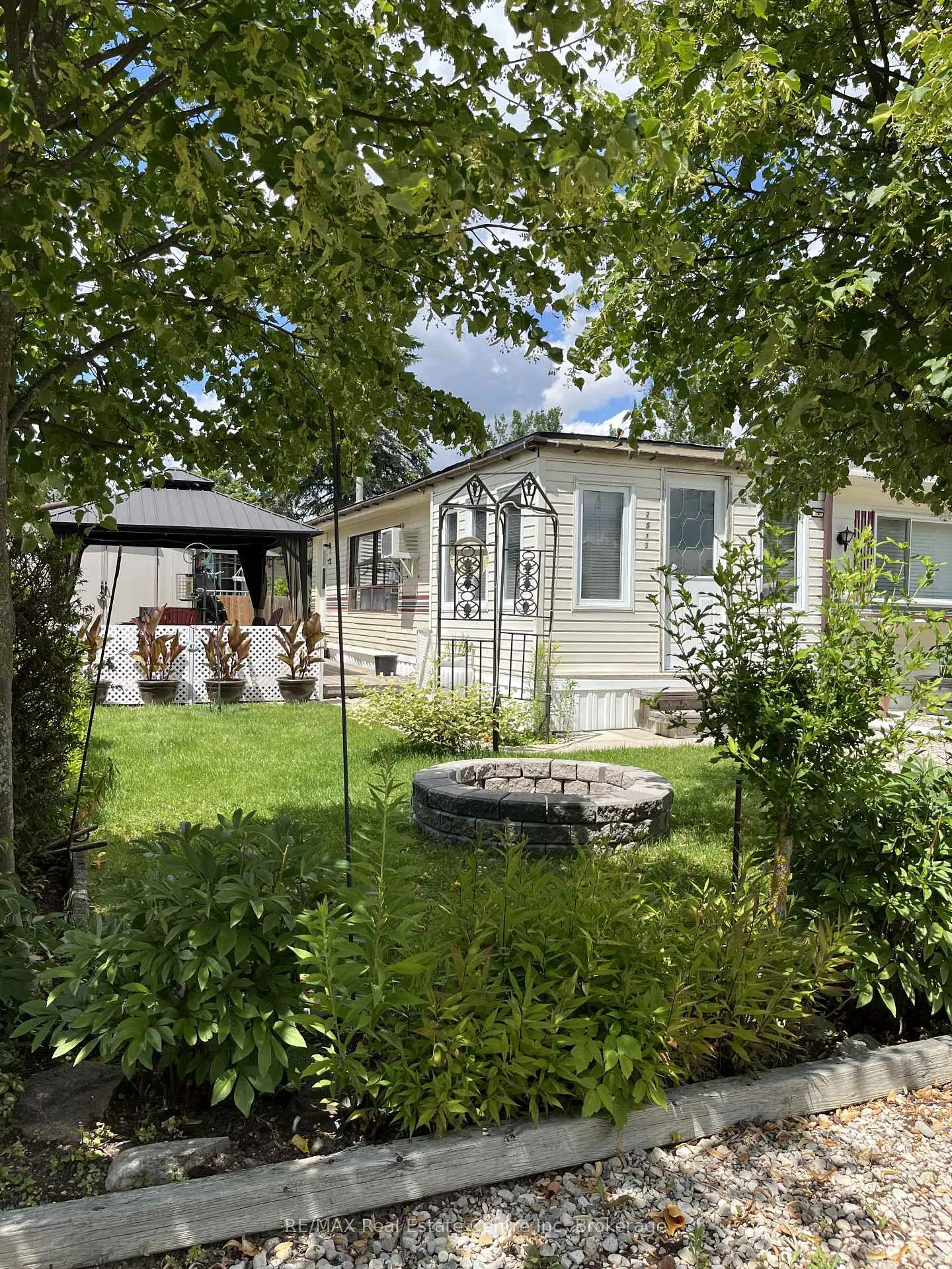 Photo 1 of 2073 Friendly Boulevard, Centre Wellington, Belwood — HOMEH