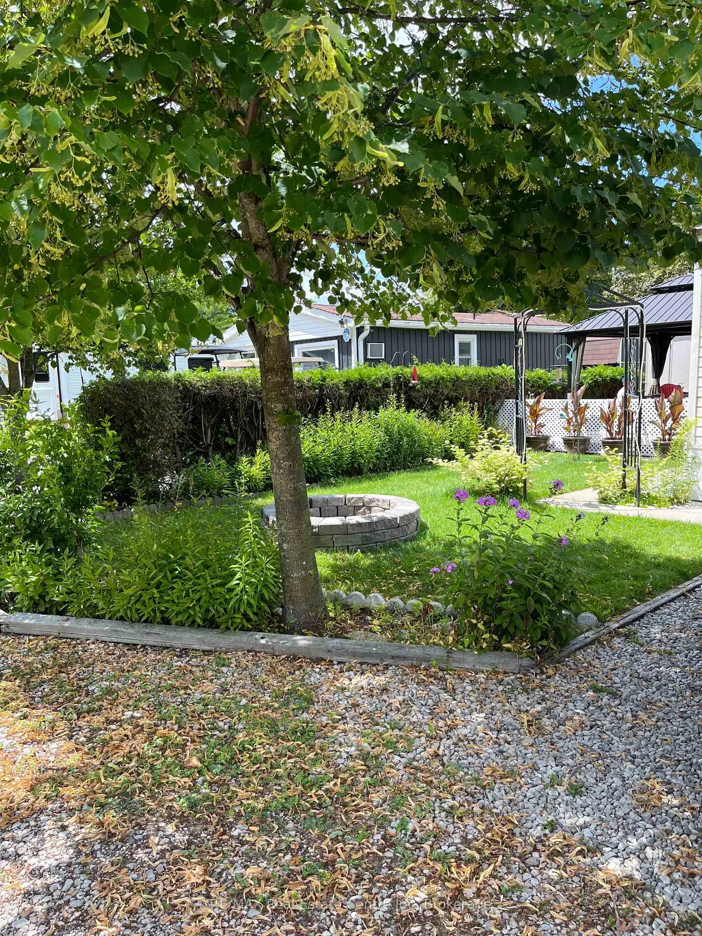 Photo 4 of 2073 Friendly Boulevard, Centre Wellington, Belwood — HOMEH