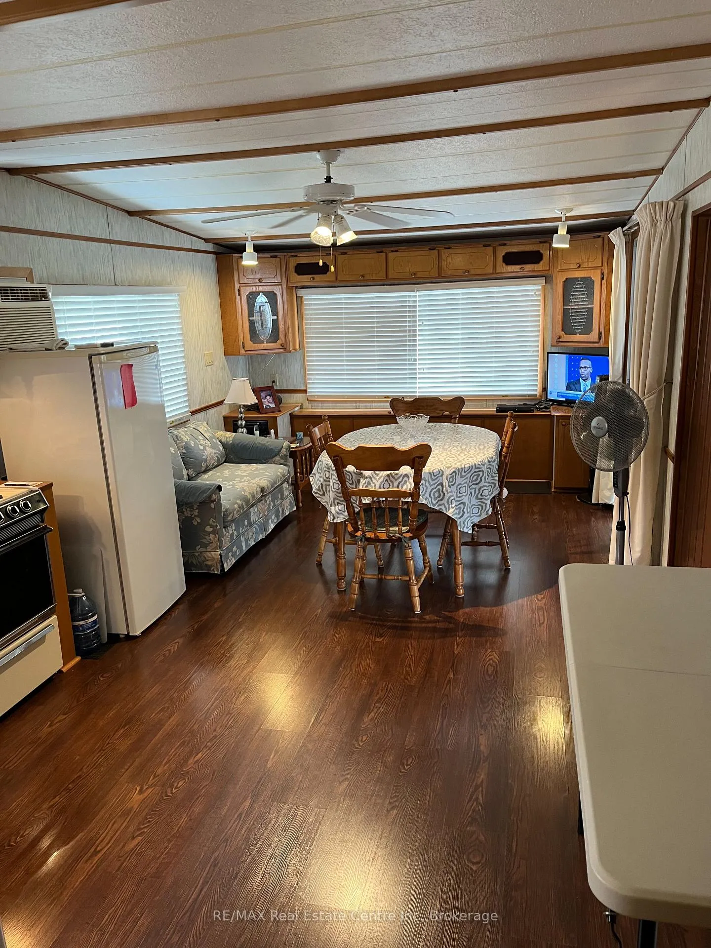Photo 8 of 2073 Friendly Boulevard, Centre Wellington, Belwood — HOMEH