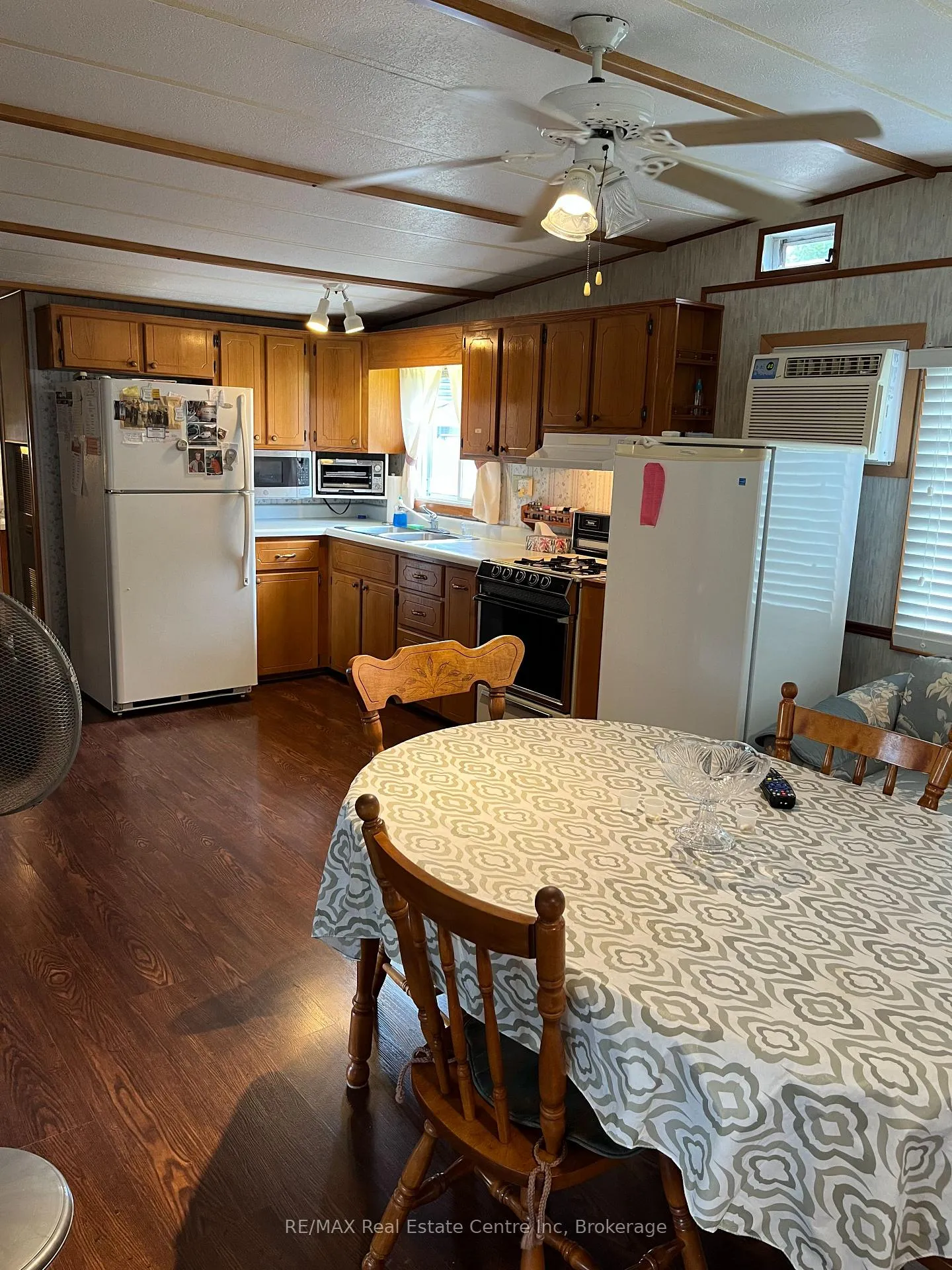 Photo 9 of 2073 Friendly Boulevard, Centre Wellington, Belwood — HOMEH