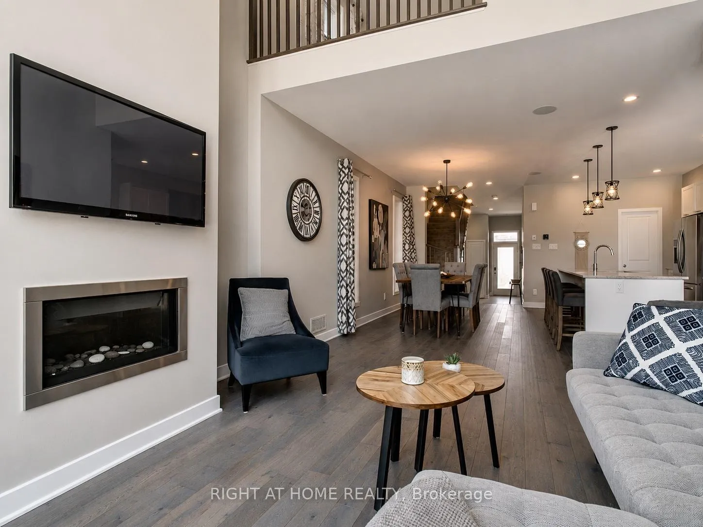 Photo 2 of 616 Rowers Way, Ottawa, Riverside South/Gloucester Glen — HOMEH