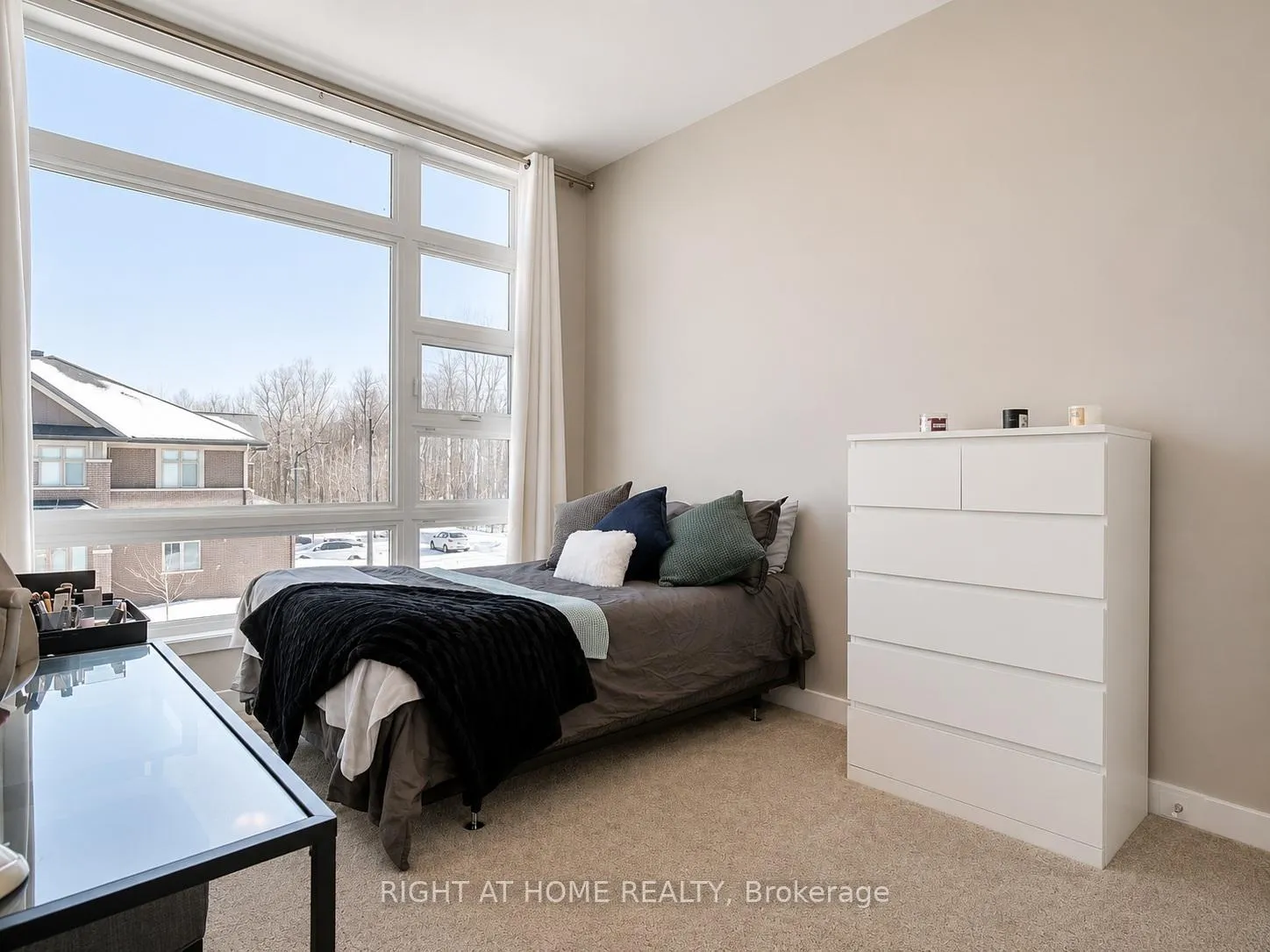 Photo 11 of 616 Rowers Way, Ottawa, Riverside South/Gloucester Glen — HOMEH