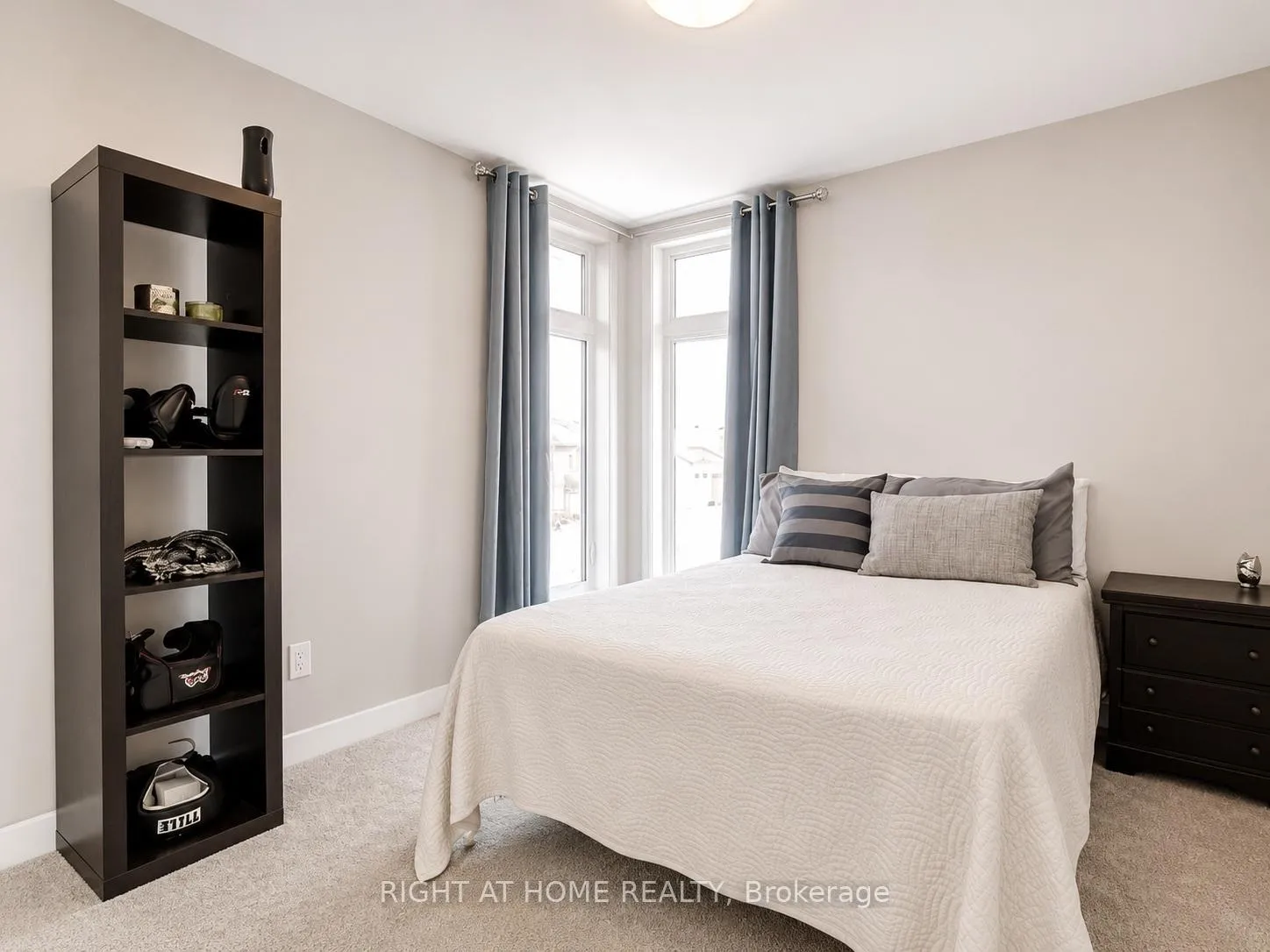 Photo 12 of 616 Rowers Way, Ottawa, Riverside South/Gloucester Glen — HOMEH