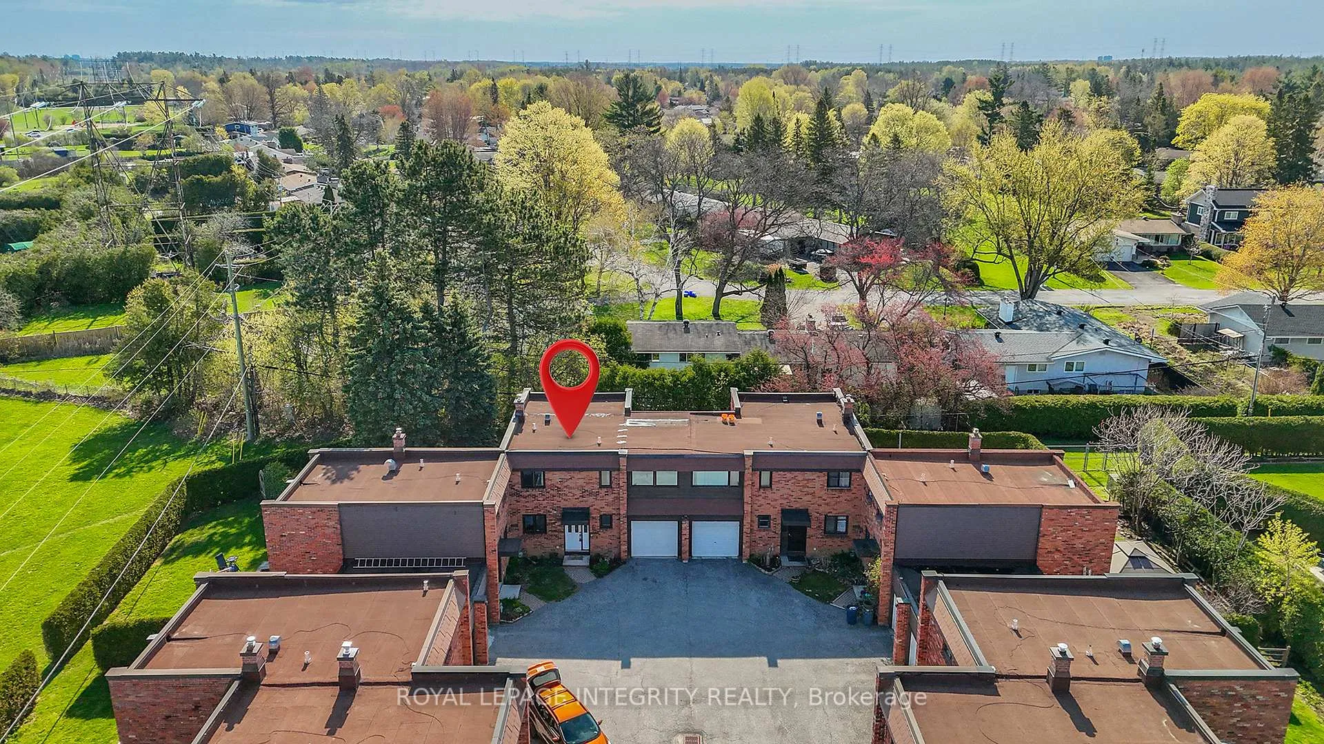 Photo 2 of Unit 5, 3920 Old Richmond Road E, Ottawa, Arbeatha Park — HOMEH