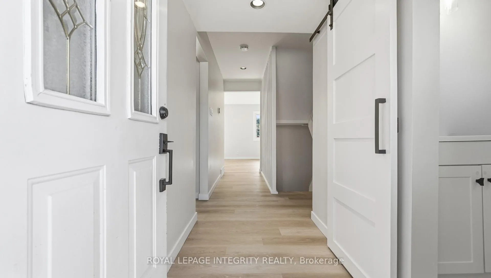 Photo 4 of Unit 5, 3920 Old Richmond Road E, Ottawa, Arbeatha Park — HOMEH
