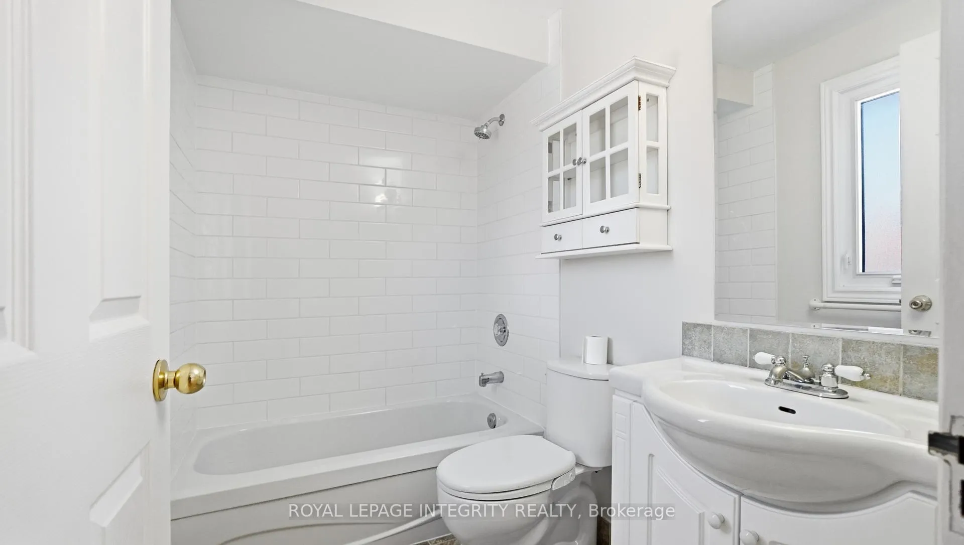 Photo 29 of Unit 5, 3920 Old Richmond Road E, Ottawa, Arbeatha Park — HOMEH