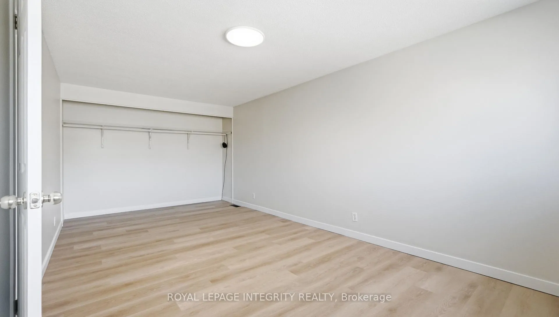 Photo 30 of Unit 5, 3920 Old Richmond Road E, Ottawa, Arbeatha Park — HOMEH