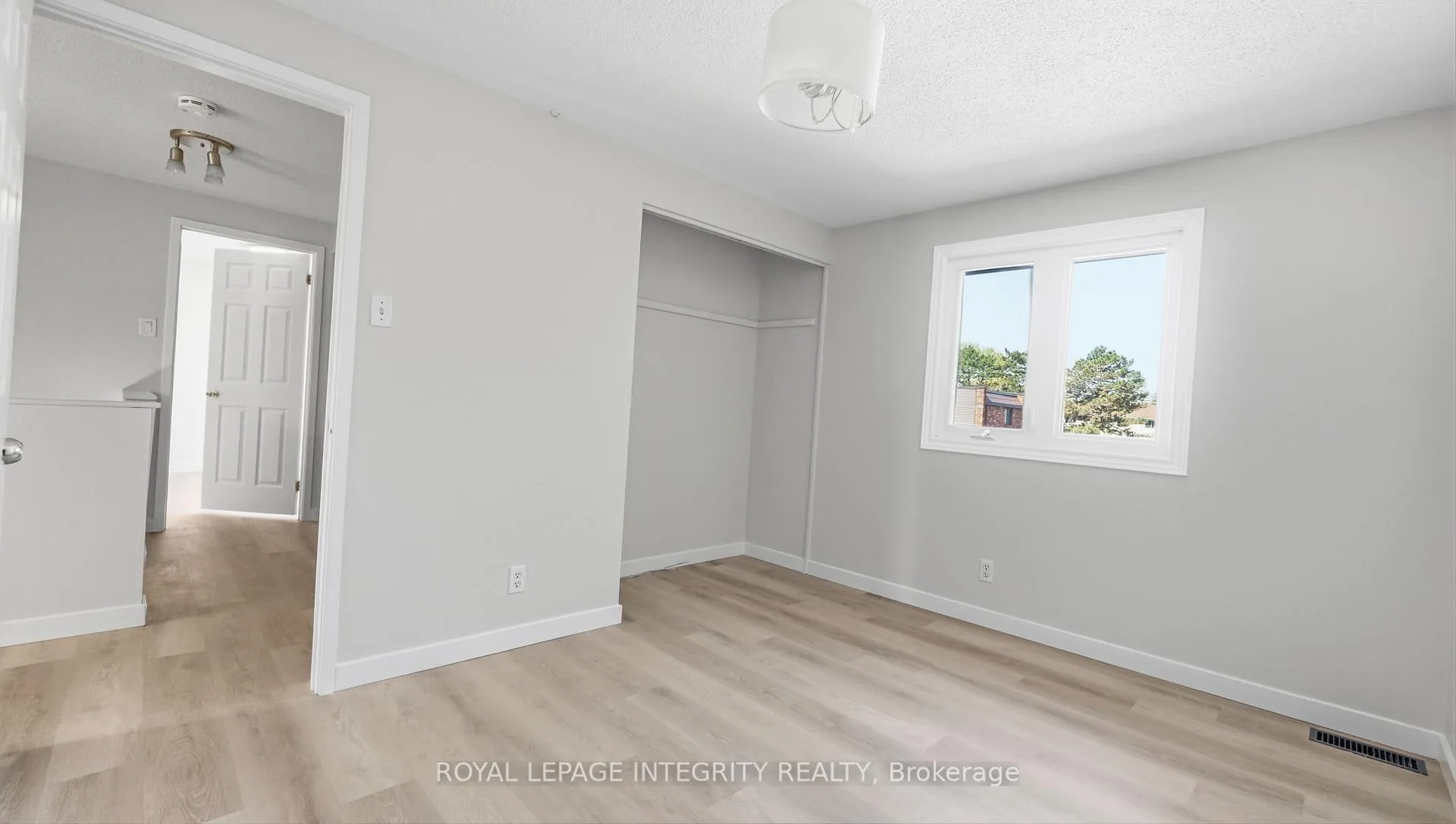 Photo 32 of Unit 5, 3920 Old Richmond Road E, Ottawa, Arbeatha Park — HOMEH