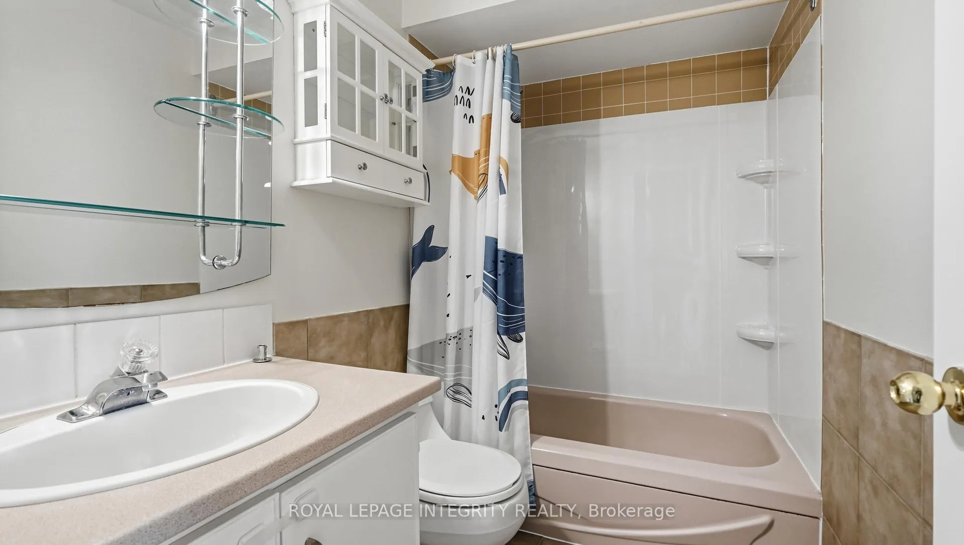 Photo 34 of Unit 5, 3920 Old Richmond Road E, Ottawa, Arbeatha Park — HOMEH