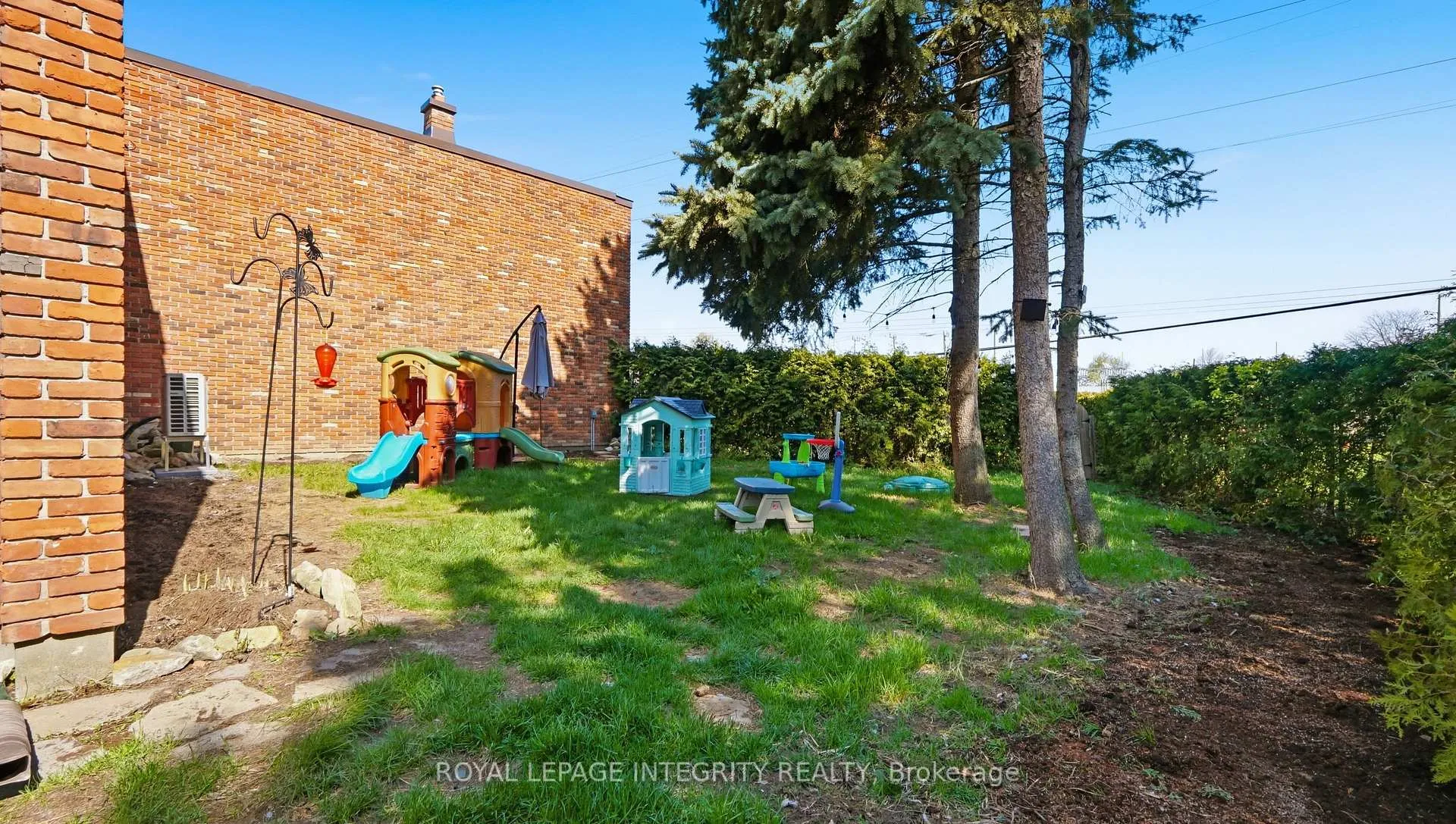 Photo 40 of Unit 5, 3920 Old Richmond Road E, Ottawa, Arbeatha Park — HOMEH