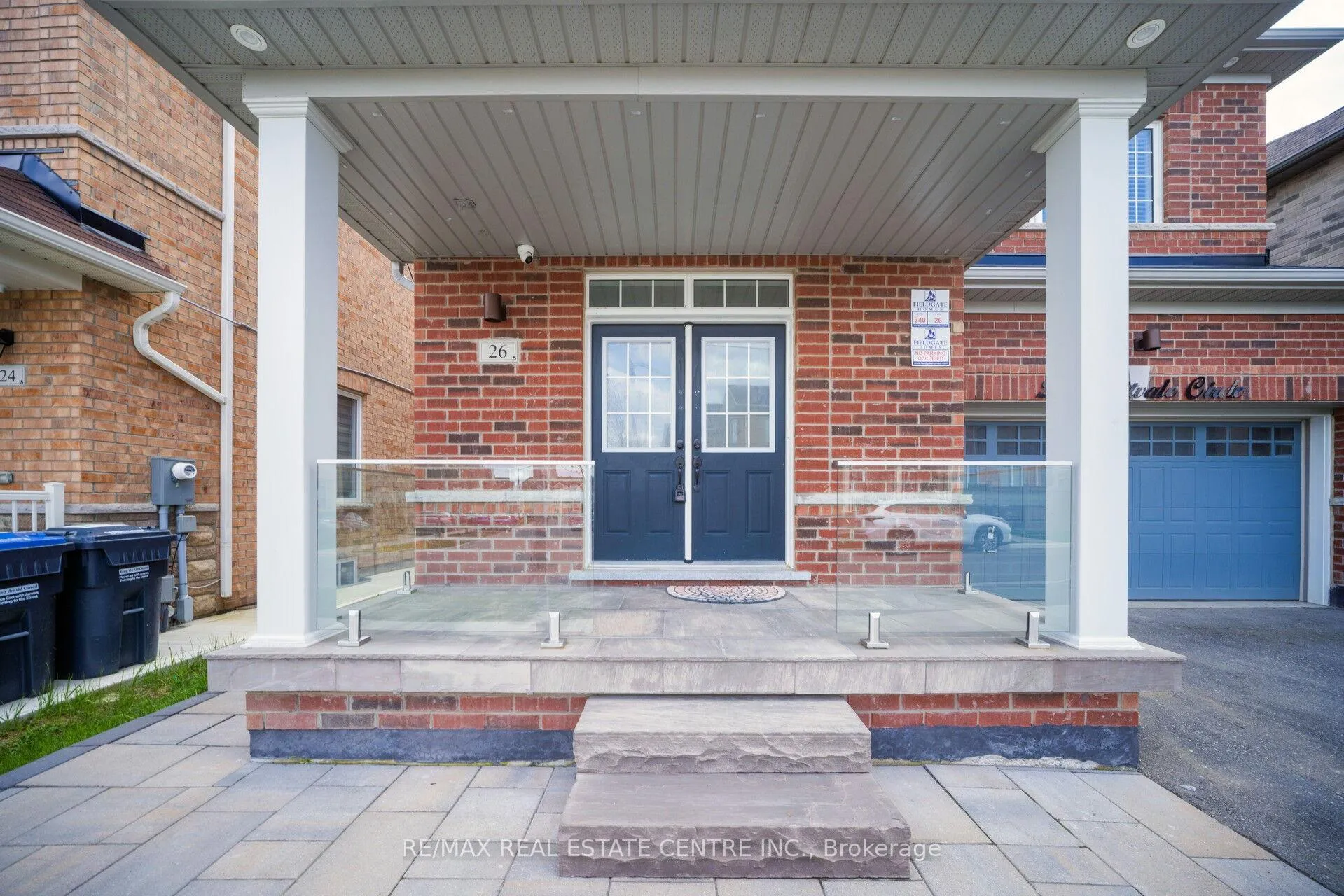 Photo 4 of 26 Fruitvale Circle, Brampton, Northwest Brampton — HOMEH