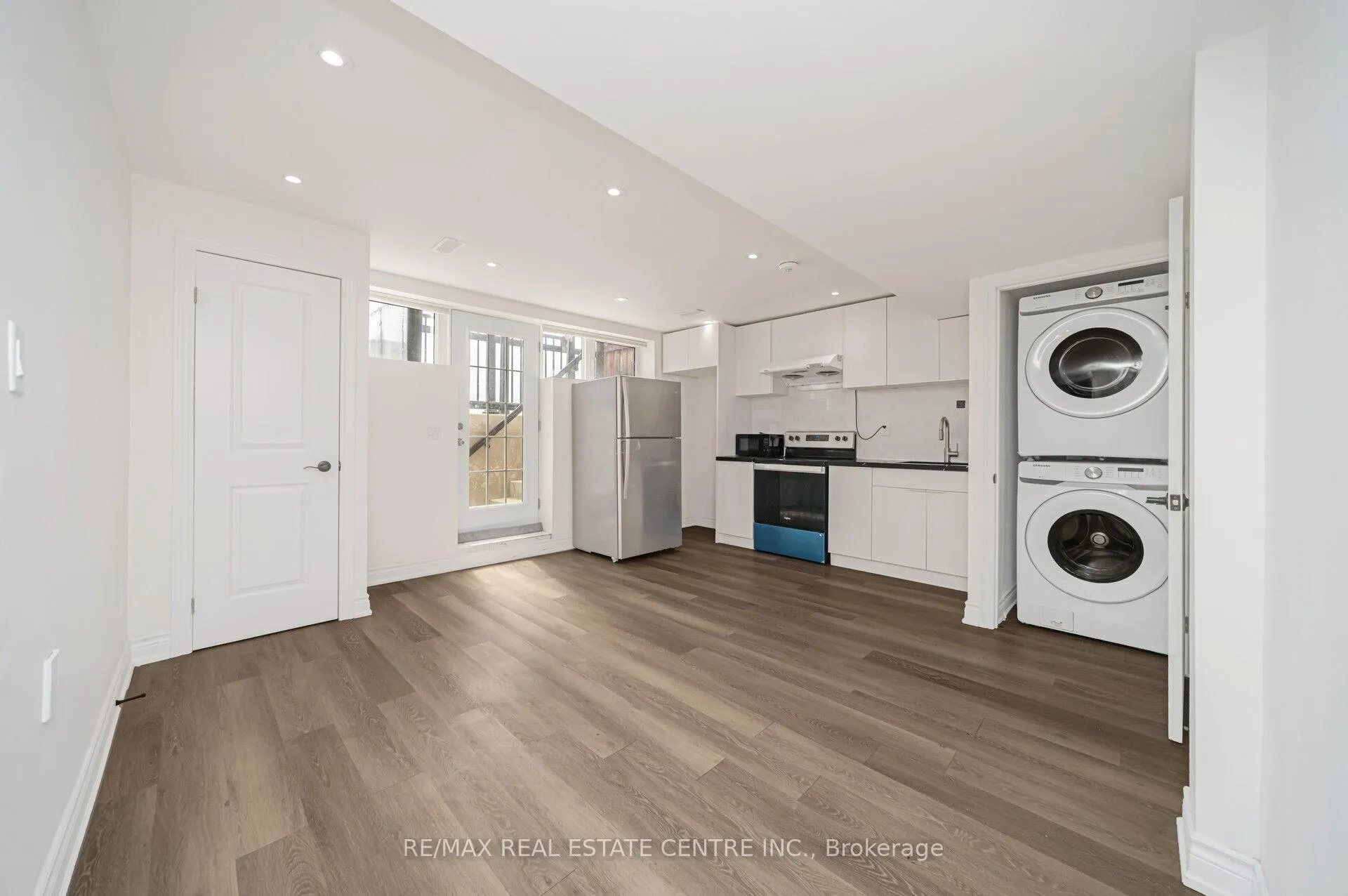 Photo 36 of 26 Fruitvale Circle, Brampton, Northwest Brampton — HOMEH