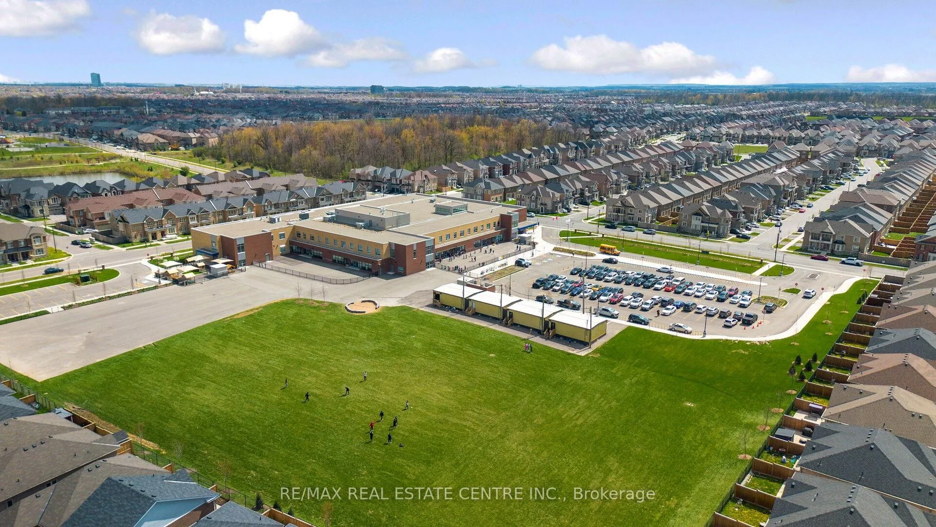Photo 49 of 26 Fruitvale Circle, Brampton, Northwest Brampton — HOMEH