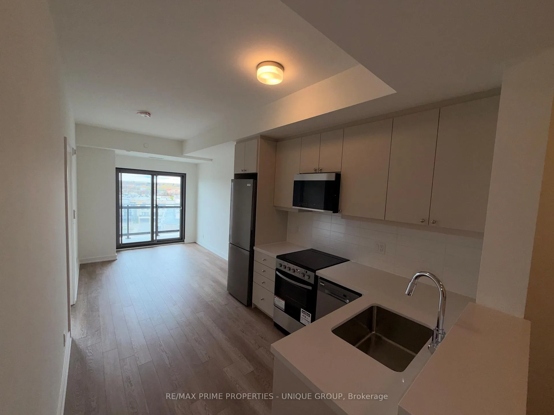 Photo 2 of Unit 815, 51 Clarington Boulevard, Clarington, Bowmanville — HOMEH