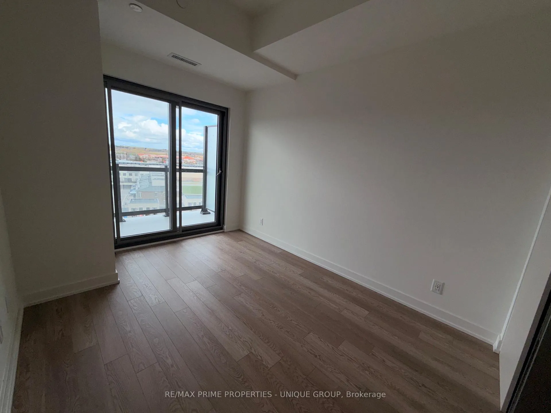Photo 4 of Unit 815, 51 Clarington Boulevard, Clarington, Bowmanville — HOMEH