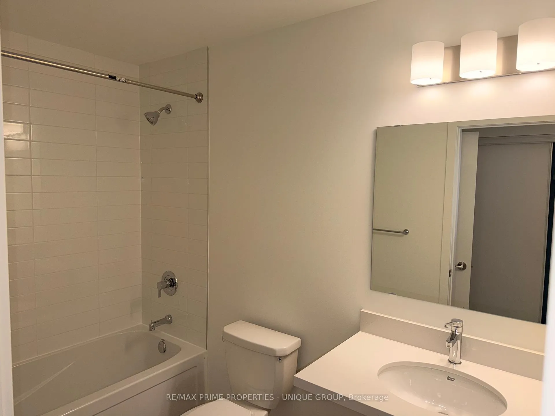 Photo 8 of Unit 815, 51 Clarington Boulevard, Clarington, Bowmanville — HOMEH
