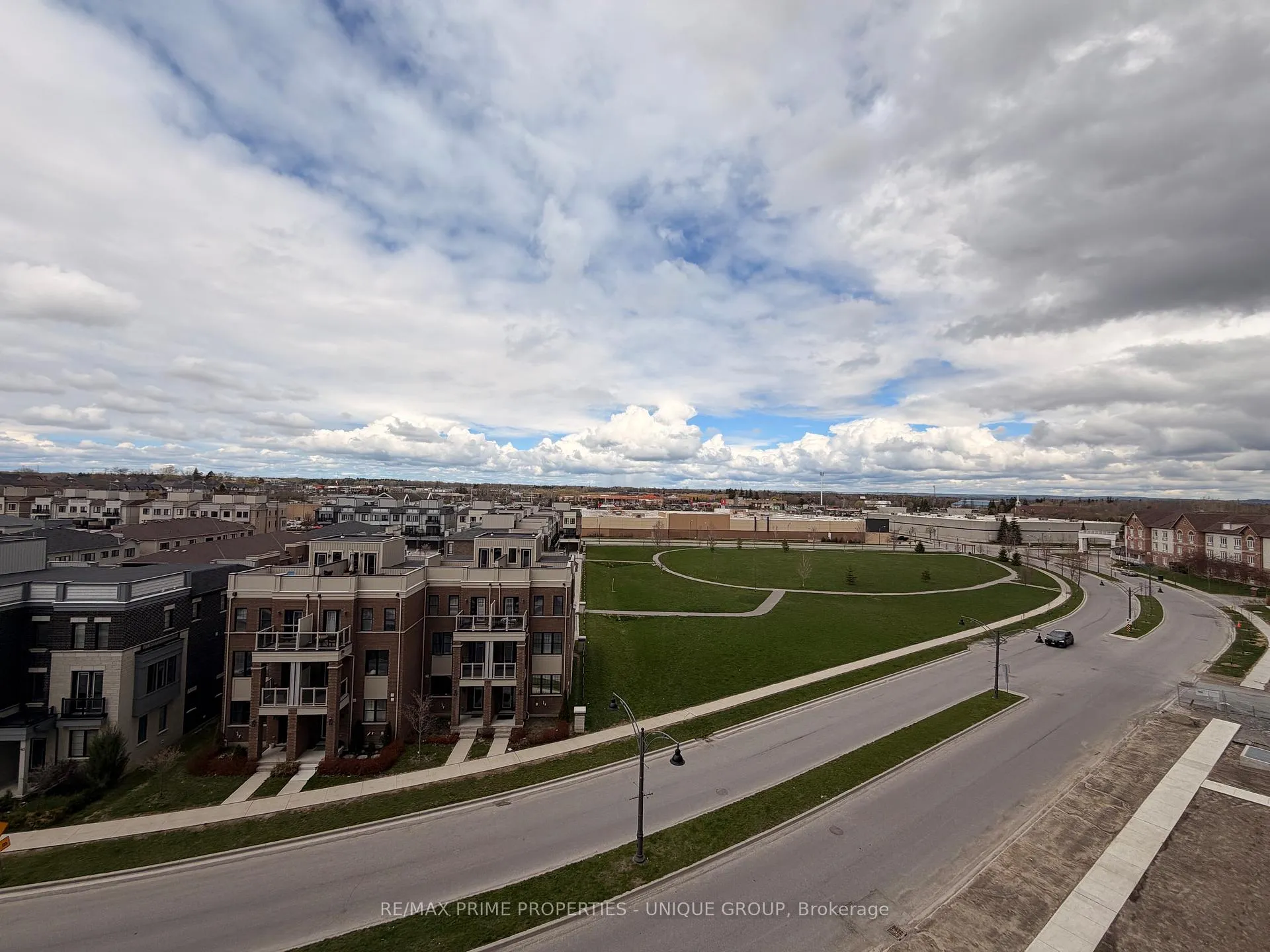 Photo 3 of Unit 615, 51 Clarington Boulevard, Clarington, Bowmanville — HOMEH