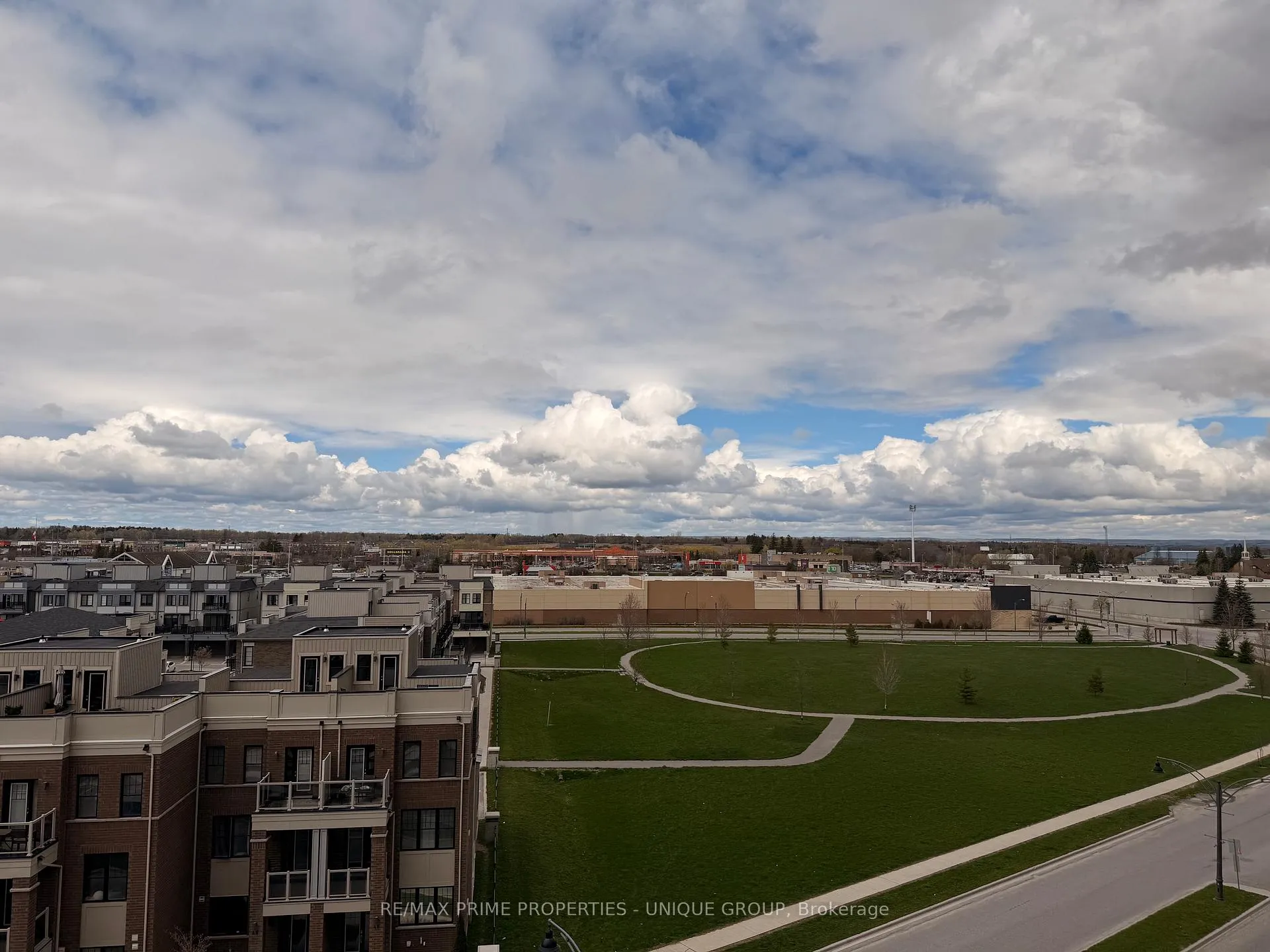 Photo 4 of Unit 615, 51 Clarington Boulevard, Clarington, Bowmanville — HOMEH