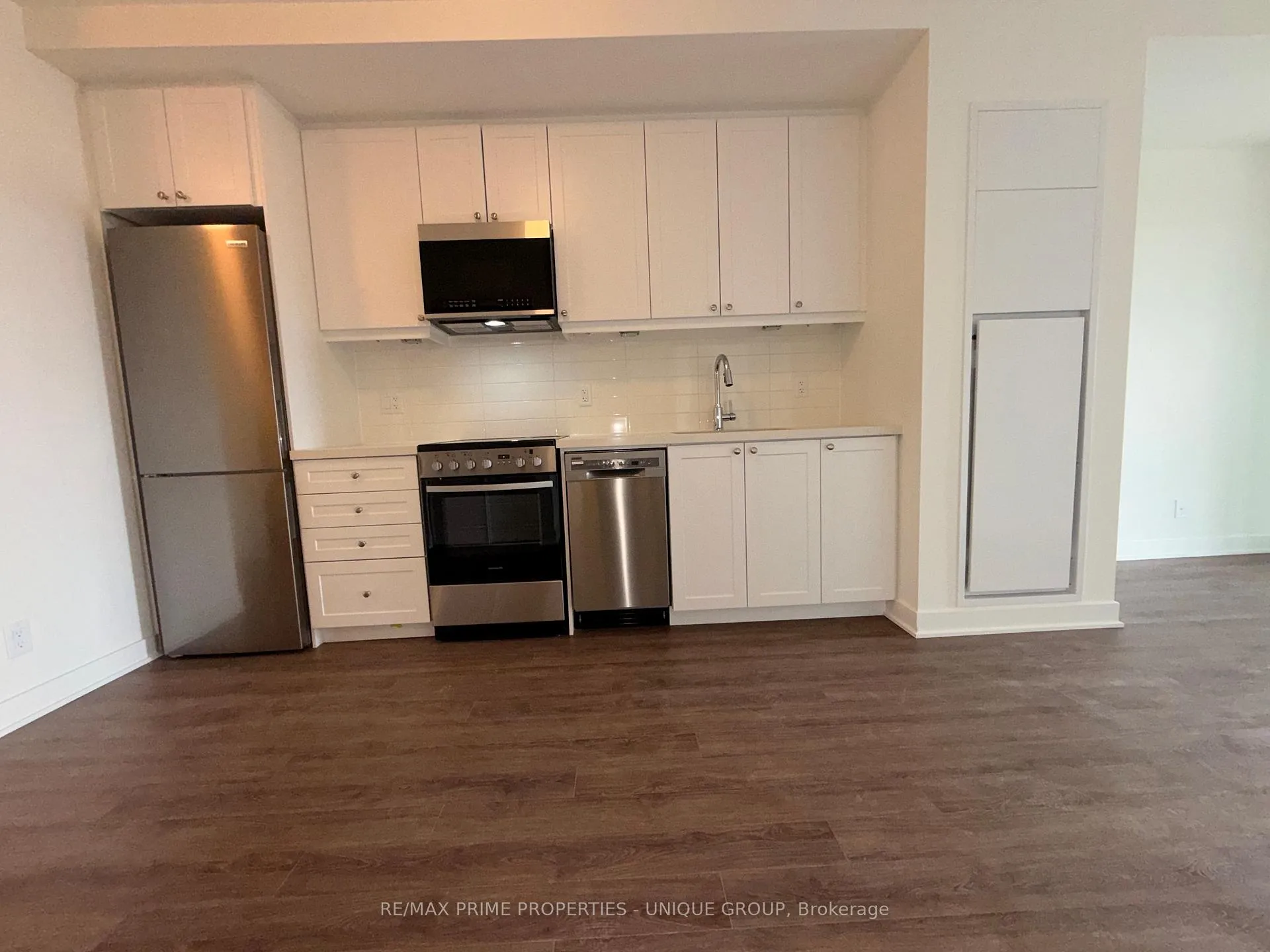 Photo 6 of Unit 615, 51 Clarington Boulevard, Clarington, Bowmanville — HOMEH