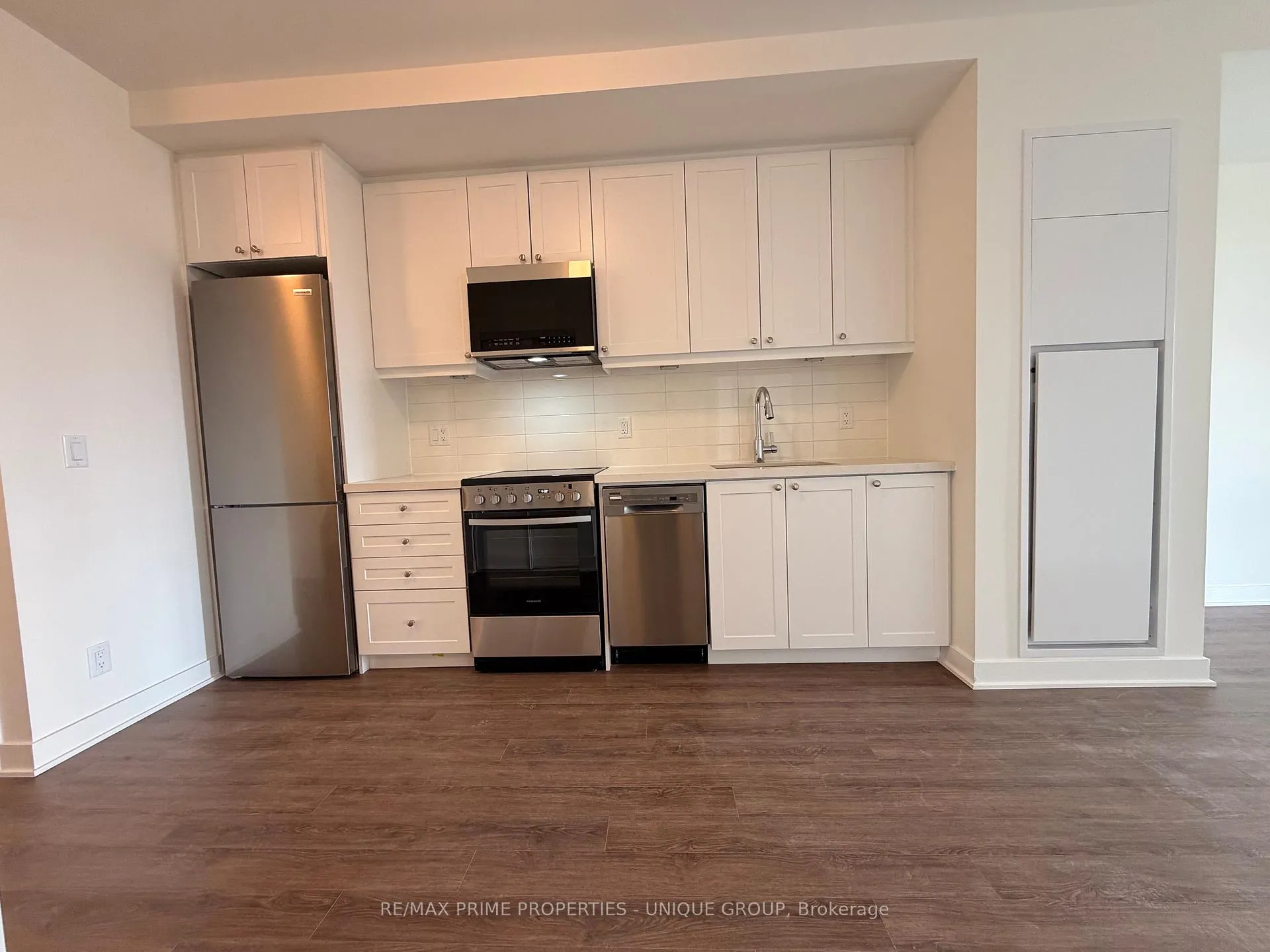 Photo 7 of Unit 615, 51 Clarington Boulevard, Clarington, Bowmanville — HOMEH