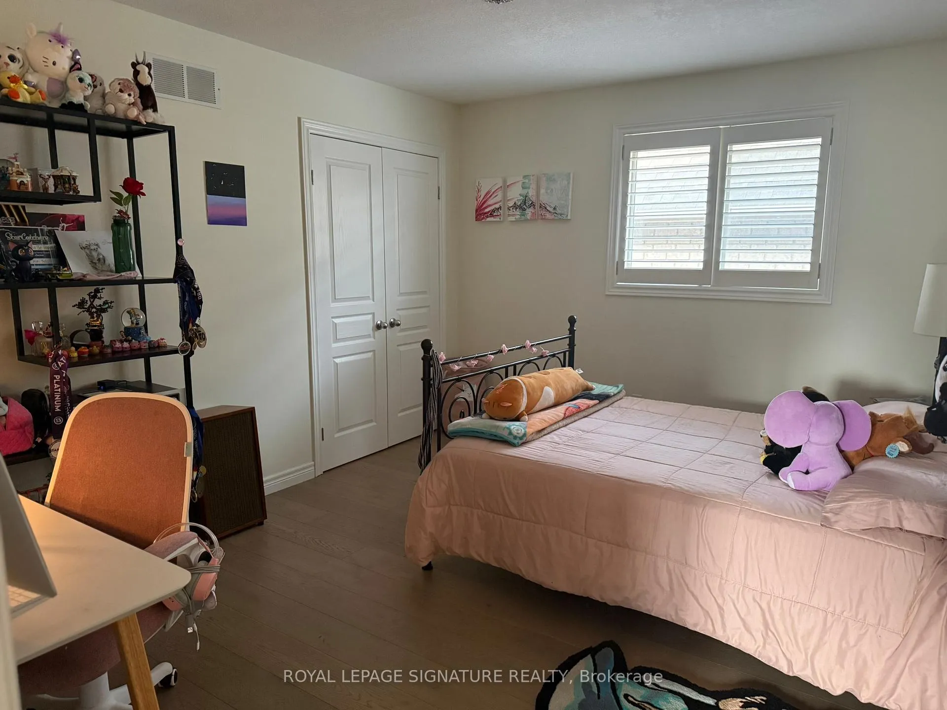 Photo 16 of 30 Walcotte Avenue, Hamilton, Meadowlands — HOMEH