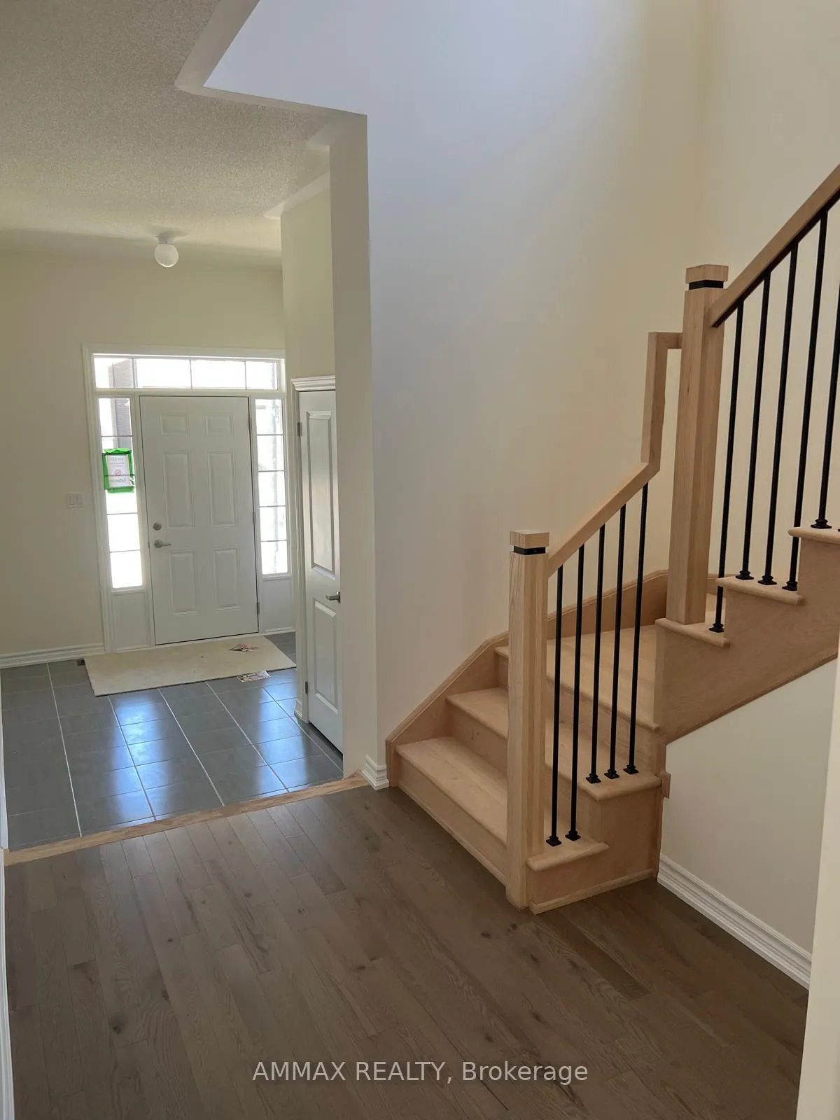 Photo 3 of 2990 zenith Parkway, Pickering, Rural Pickering — HOMEH