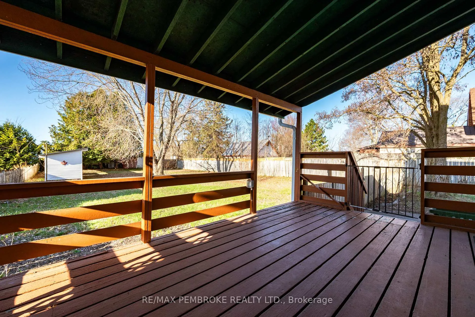 Photo 5 of 566 Perth Street, Pembroke — HOMEH