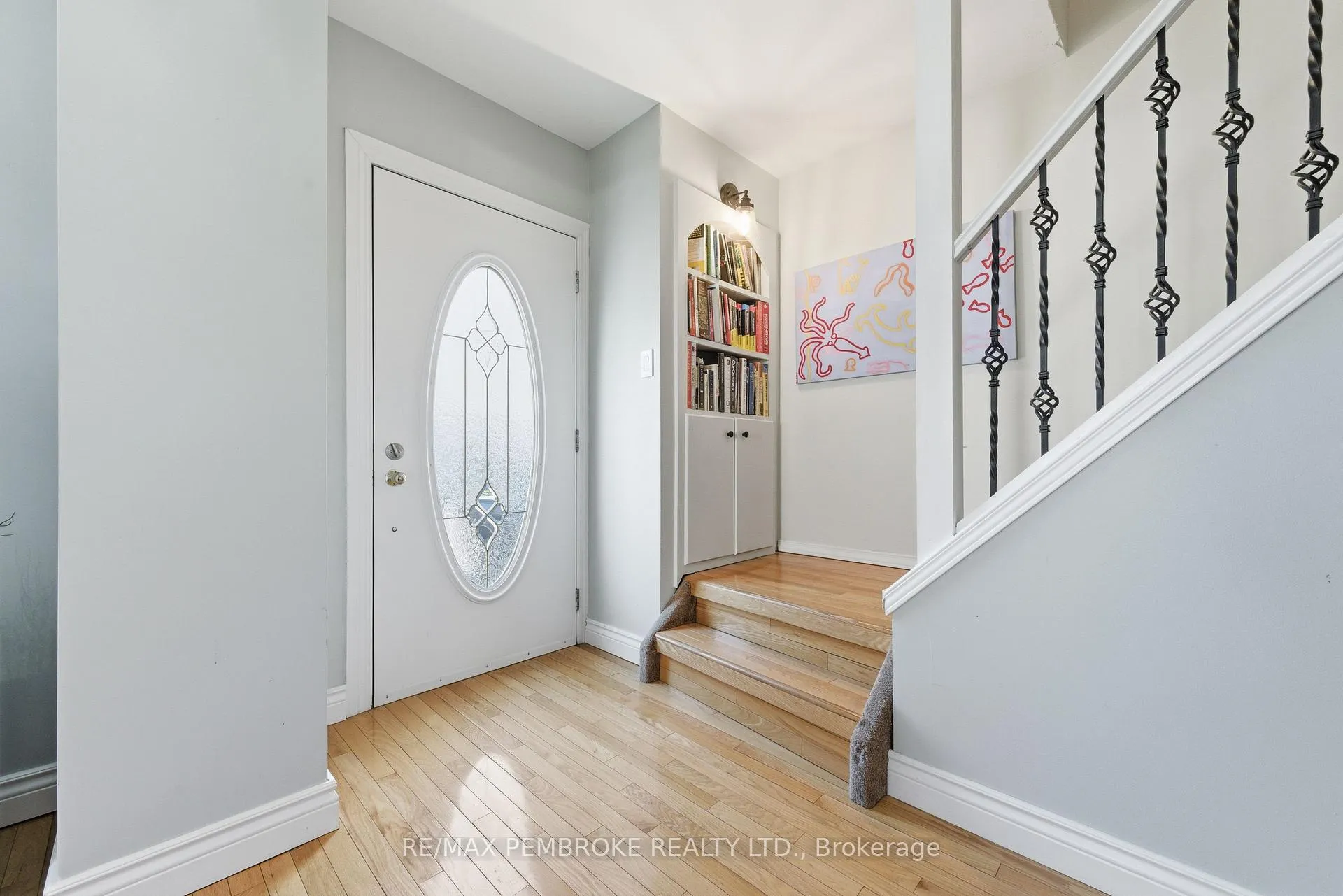 Photo 6 of 566 Perth Street, Pembroke — HOMEH