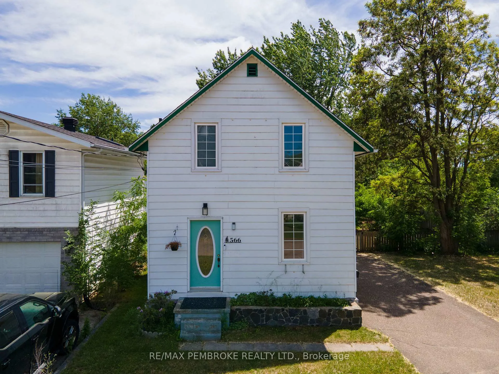 Photo 1 of 566 Perth Street, Pembroke — HOMEH