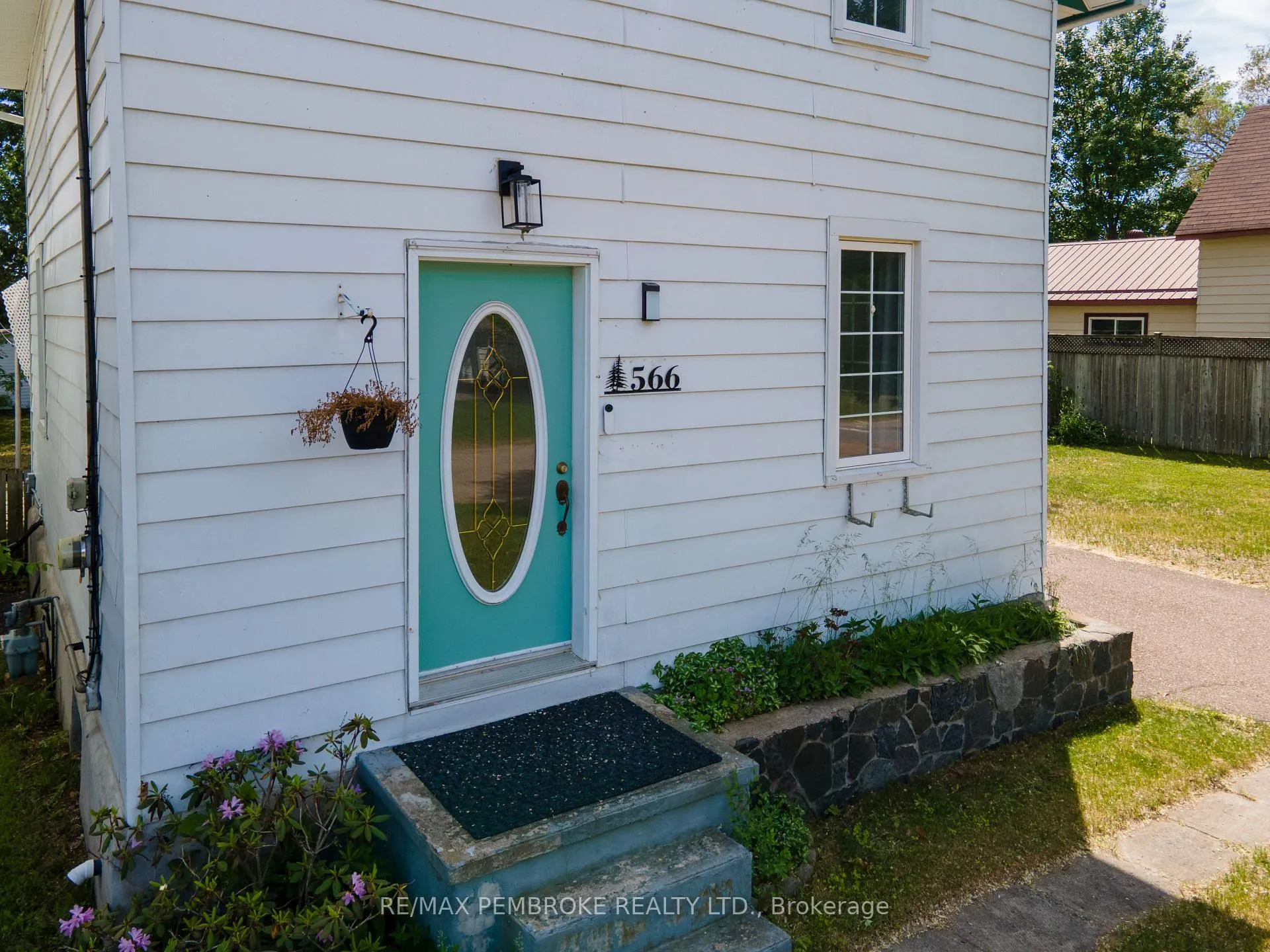 Photo 43 of 566 Perth Street, Pembroke — HOMEH