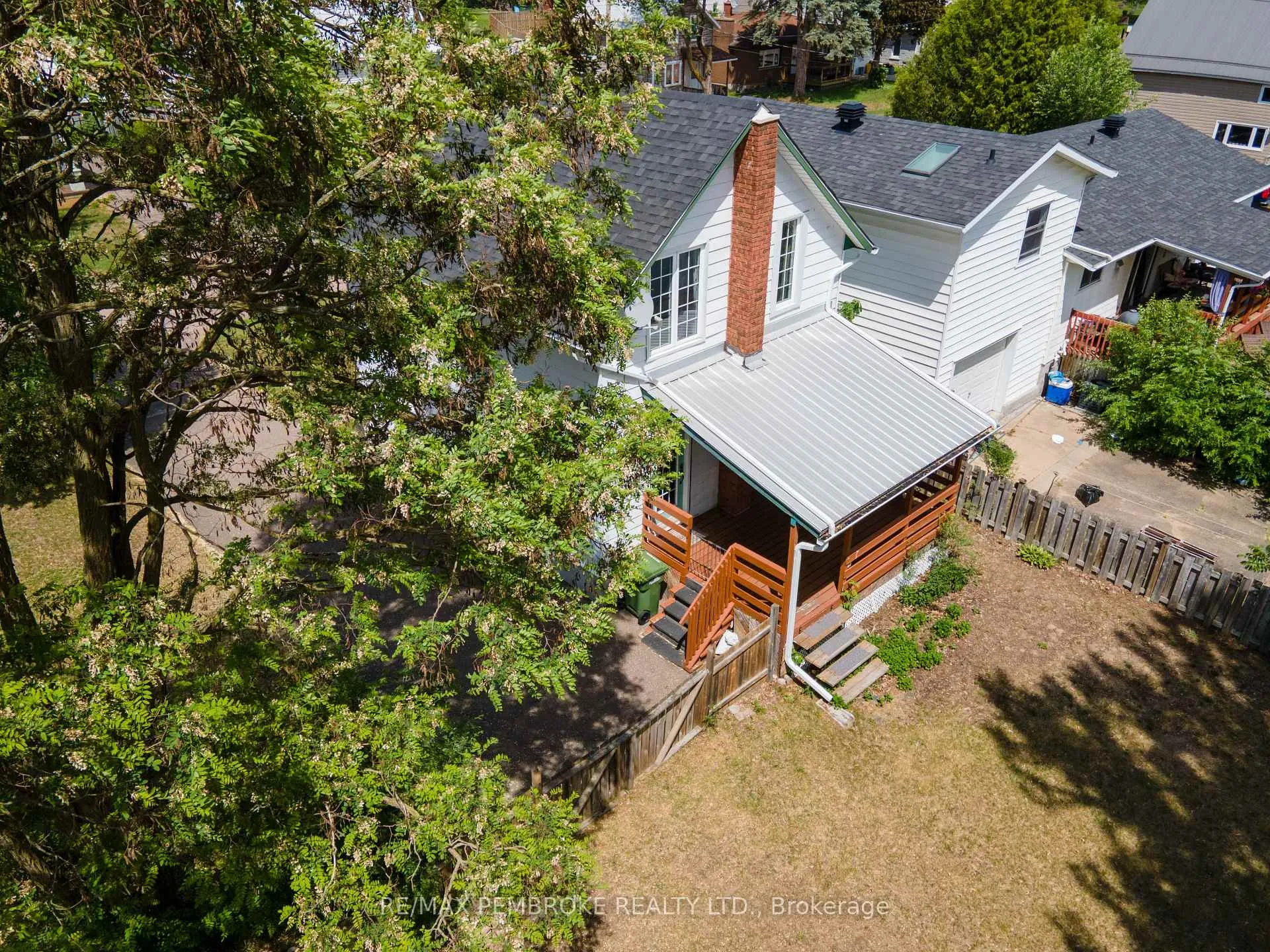Photo 45 of 566 Perth Street, Pembroke — HOMEH