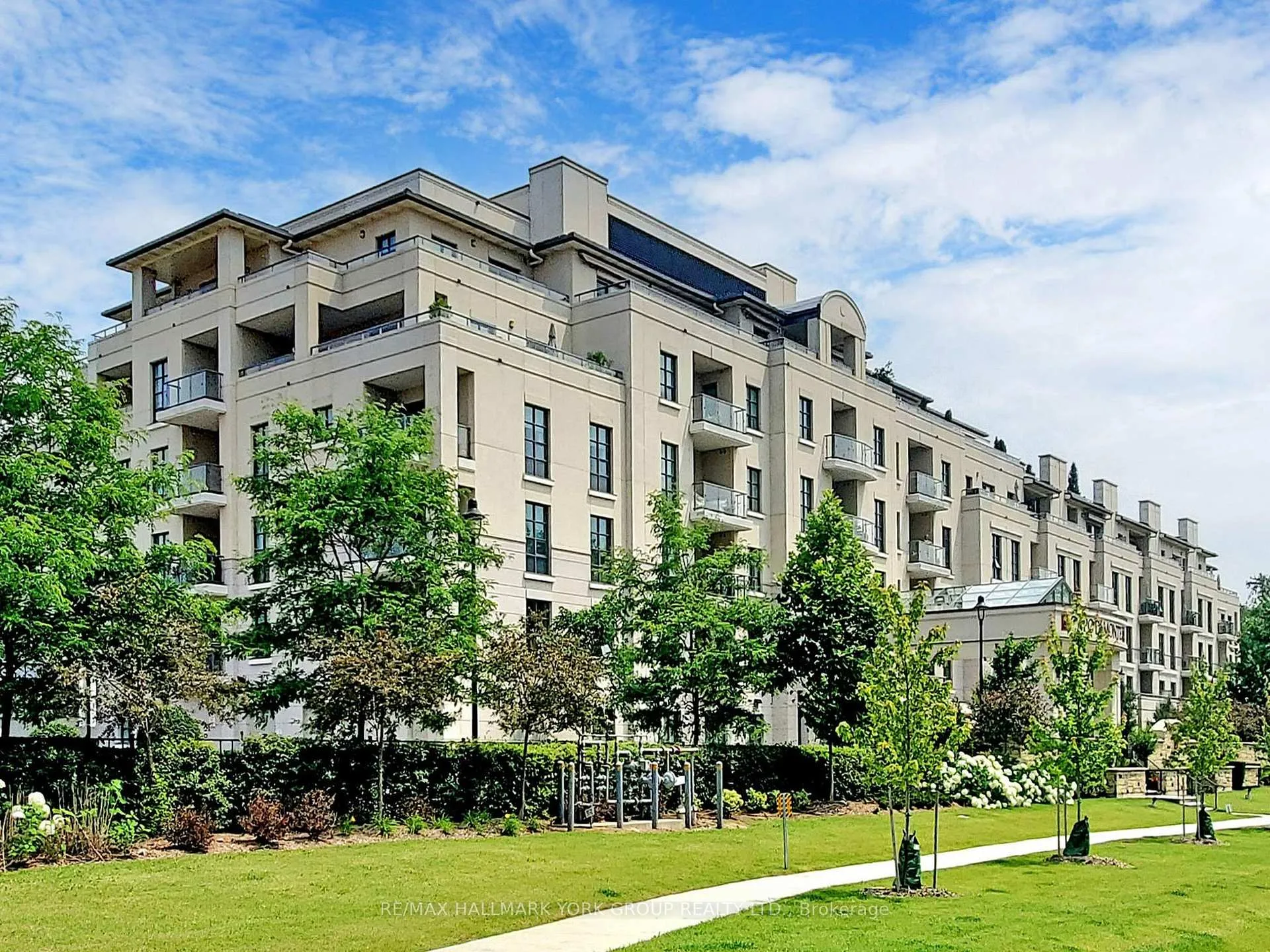 Photo 1 of Unit 411, 9909 Pine Valley Drive, Vaughan, Vellore Village — HOMEH