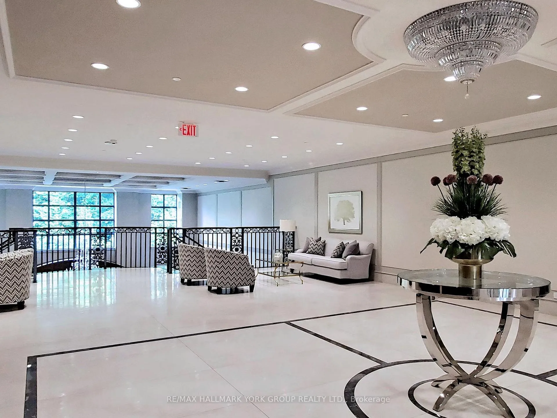 Photo 4 of Unit 411, 9909 Pine Valley Drive, Vaughan, Vellore Village — HOMEH