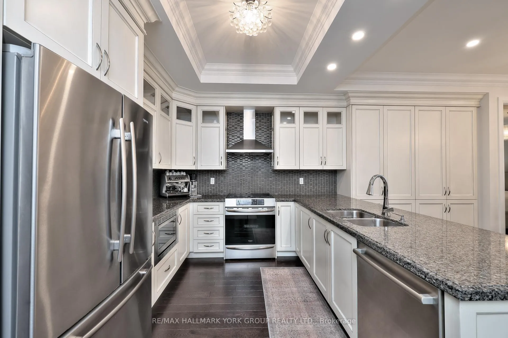 Photo 8 of Unit 411, 9909 Pine Valley Drive, Vaughan, Vellore Village — HOMEH