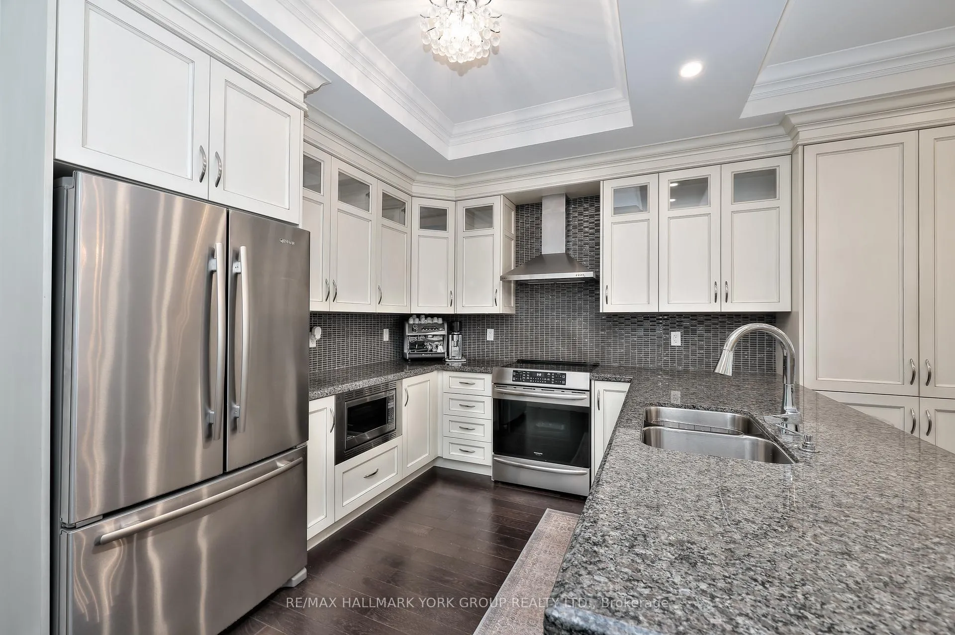 Photo 9 of Unit 411, 9909 Pine Valley Drive, Vaughan, Vellore Village — HOMEH