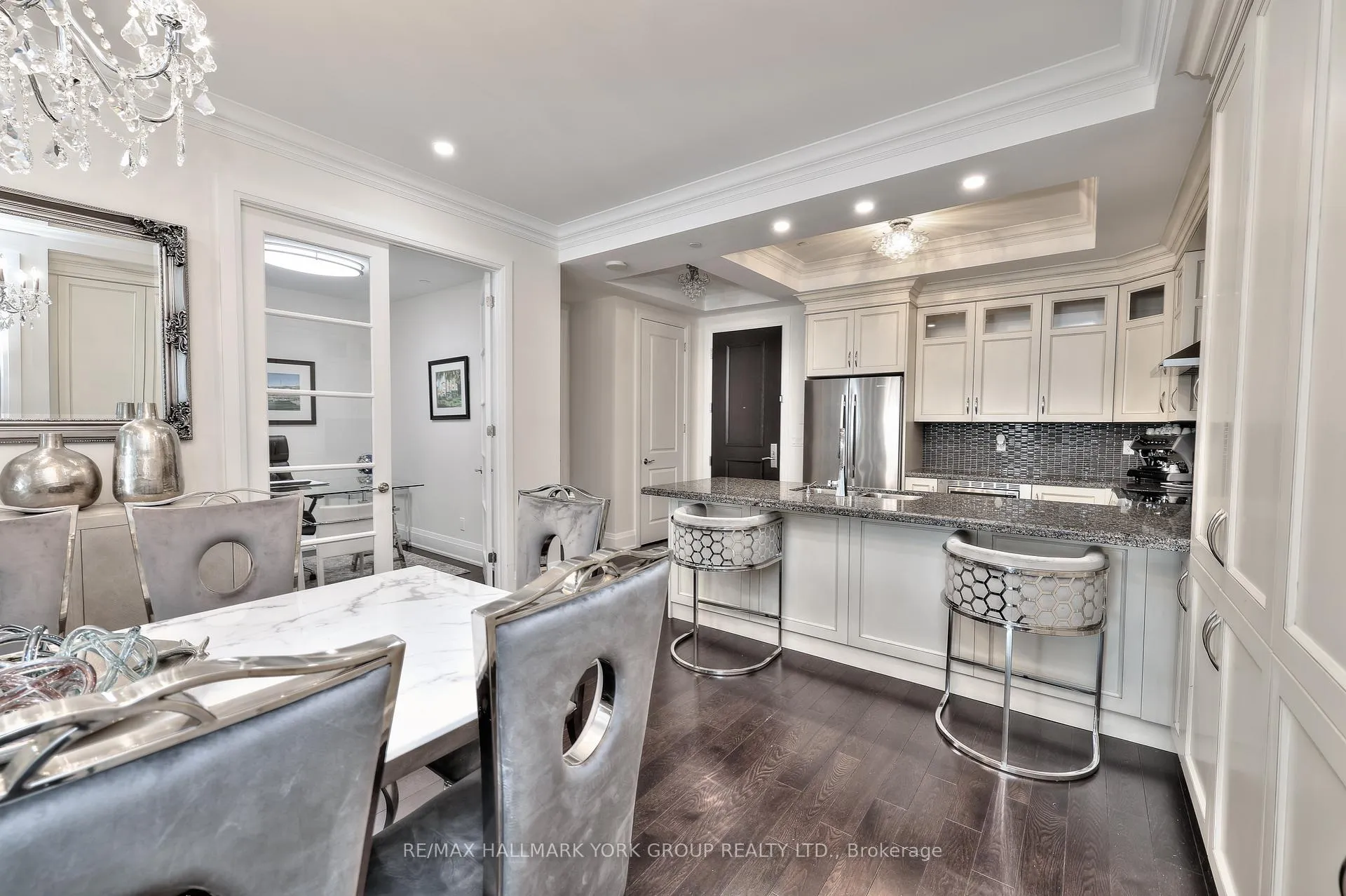 Photo 10 of Unit 411, 9909 Pine Valley Drive, Vaughan, Vellore Village — HOMEH
