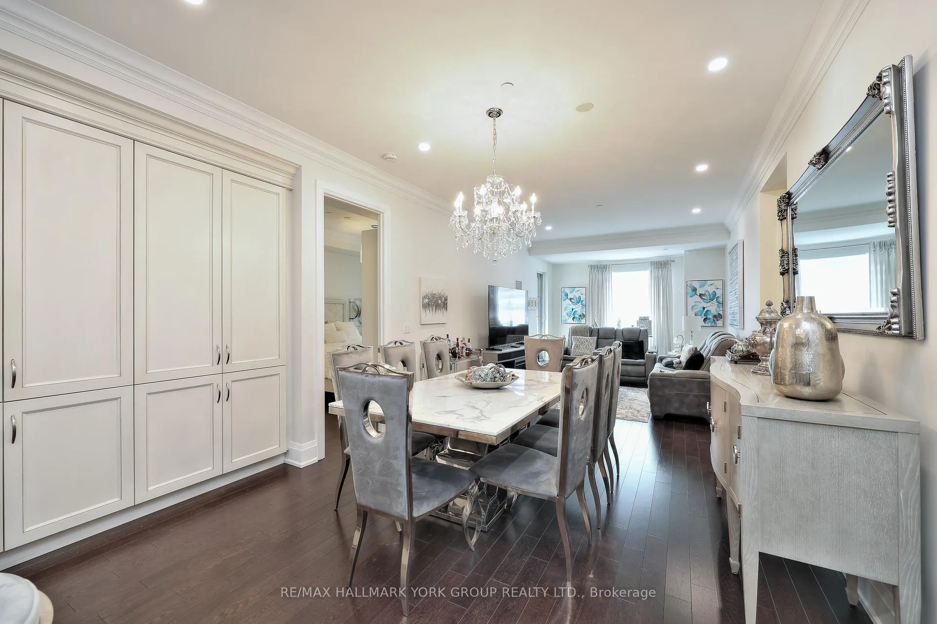 Photo 11 of Unit 411, 9909 Pine Valley Drive, Vaughan, Vellore Village — HOMEH