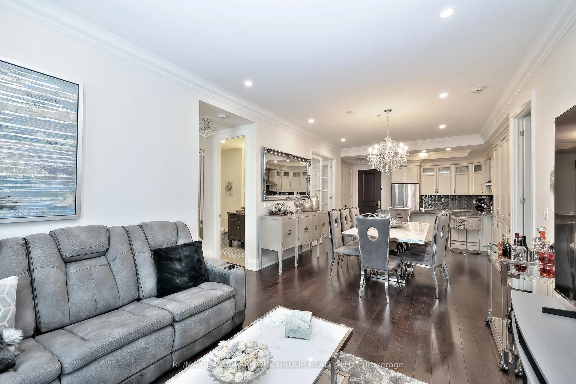 Photo 13 of Unit 411, 9909 Pine Valley Drive, Vaughan, Vellore Village — HOMEH