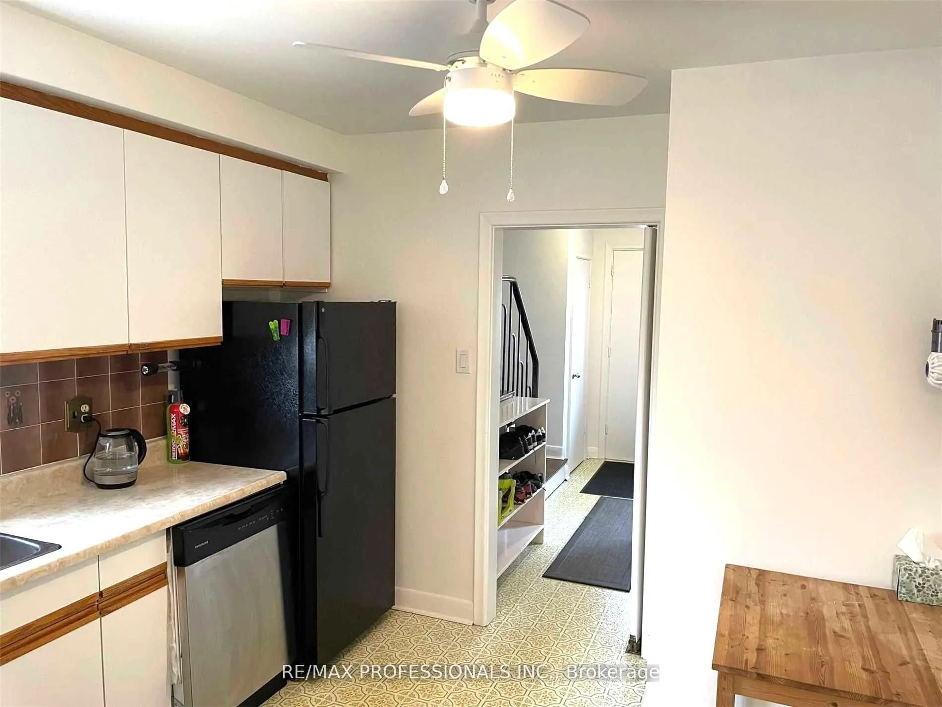 Photo 8 of 47 Claymore Drive, Etobicoke, Stonegate-Queensway — HOMEH