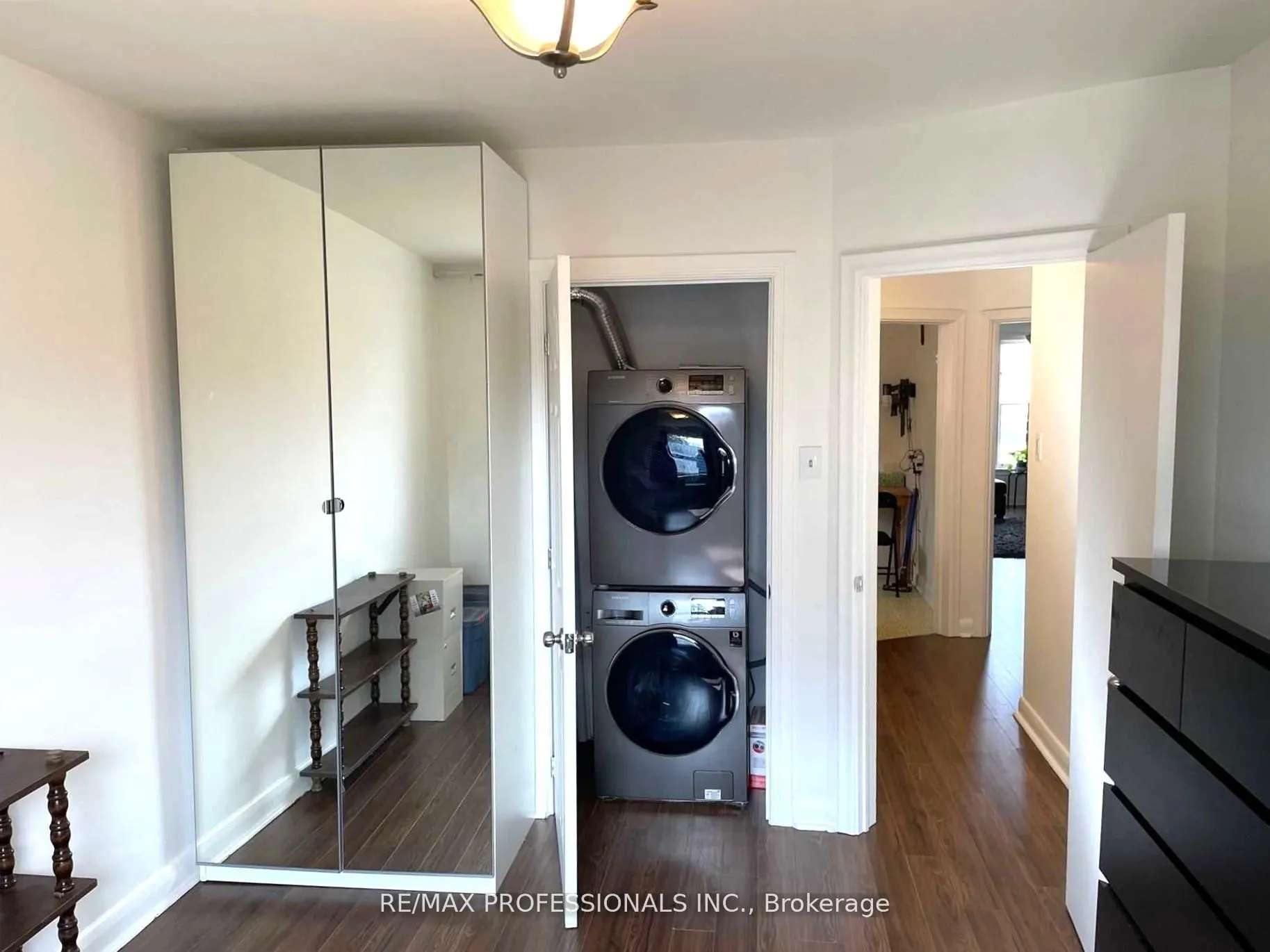 Photo 15 of 47 Claymore Drive, Etobicoke, Stonegate-Queensway — HOMEH