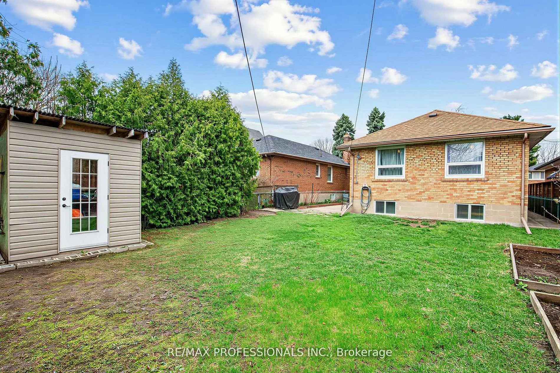 Photo 26 of 47 Claymore Drive, Etobicoke, Stonegate-Queensway — HOMEH