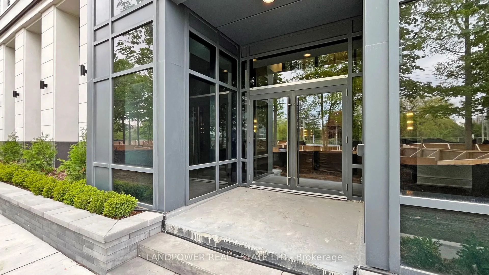 Photo 2 of Unit 1202, 8 Cedarland Drive, Markham, Unionville — HOMEH