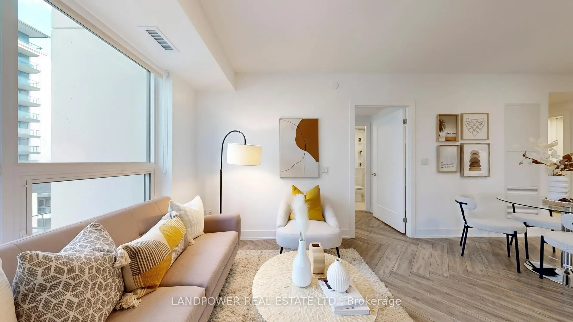 Photo 7 of Unit 1202, 8 Cedarland Drive, Markham, Unionville — HOMEH