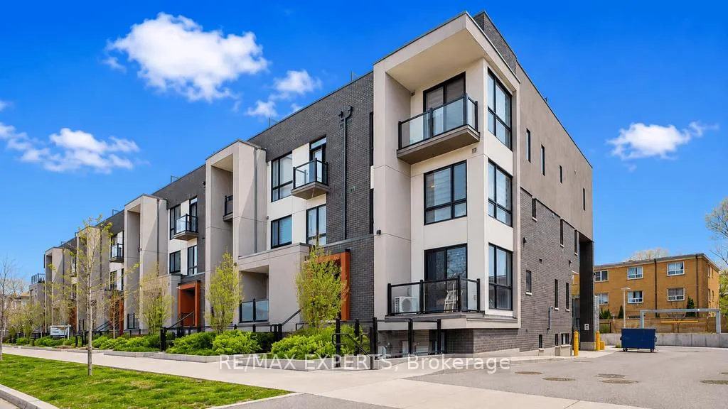 Front of Unit 7, 8 Marquette Avenue