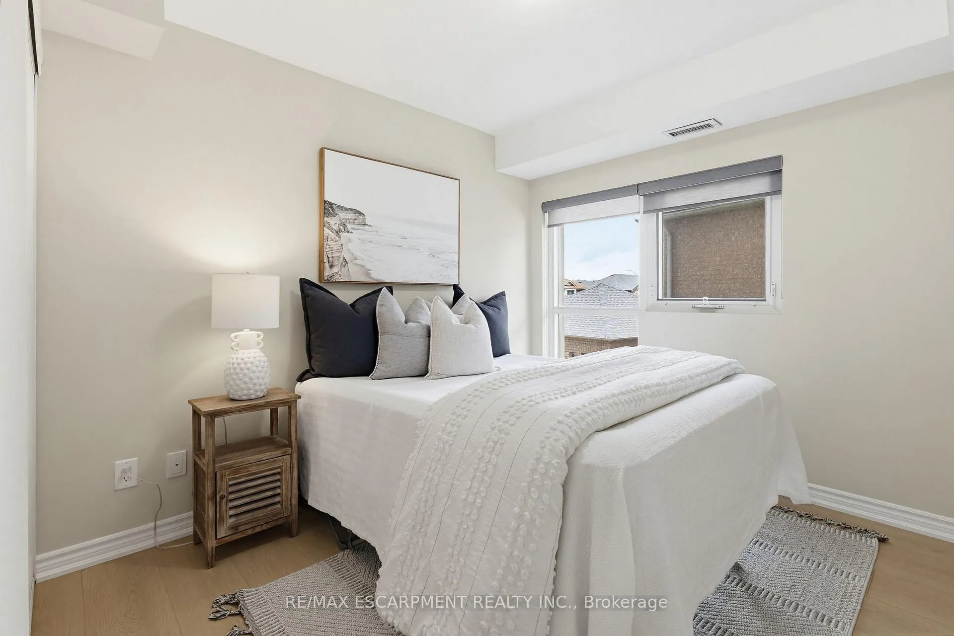 Photo 14 of Unit 204, 5001 Corporate Drive, Burlington, Uptown — HOMEH