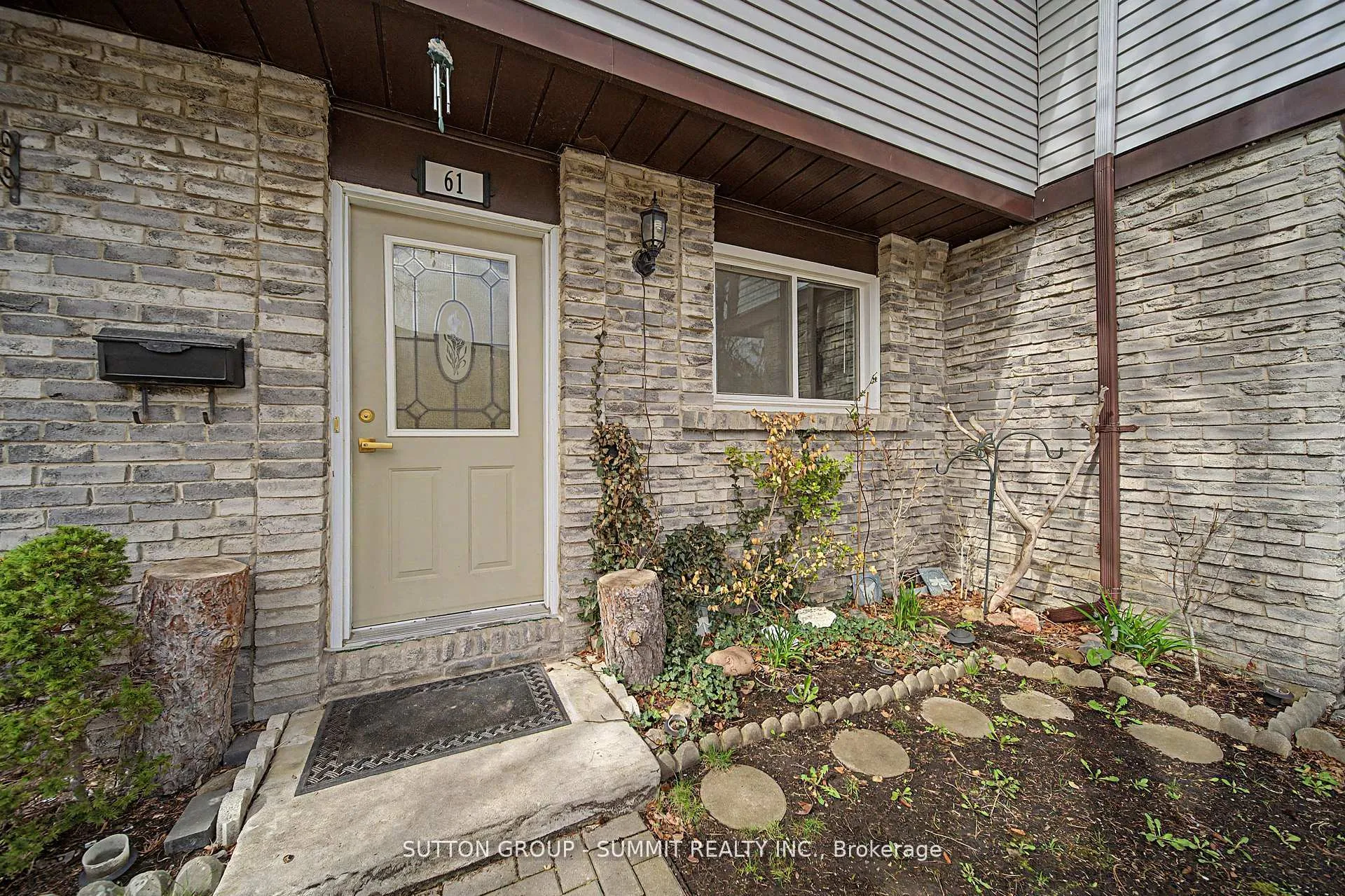 Photo 2 of Unit 61, 45 Hansen Road N, Brampton, Madoc — HOMEH