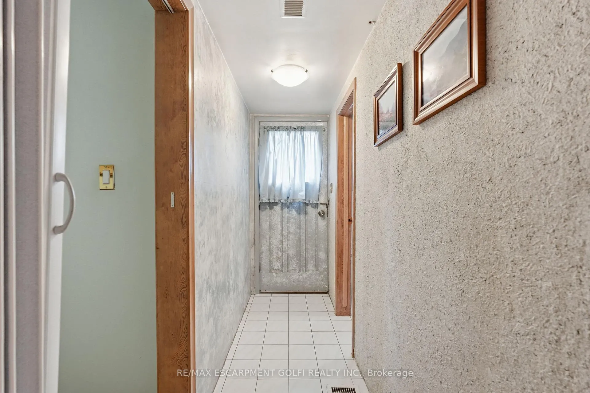 Photo 17 of 57 Galbraith Drive, Hamilton, Stoney Creek — HOMEH