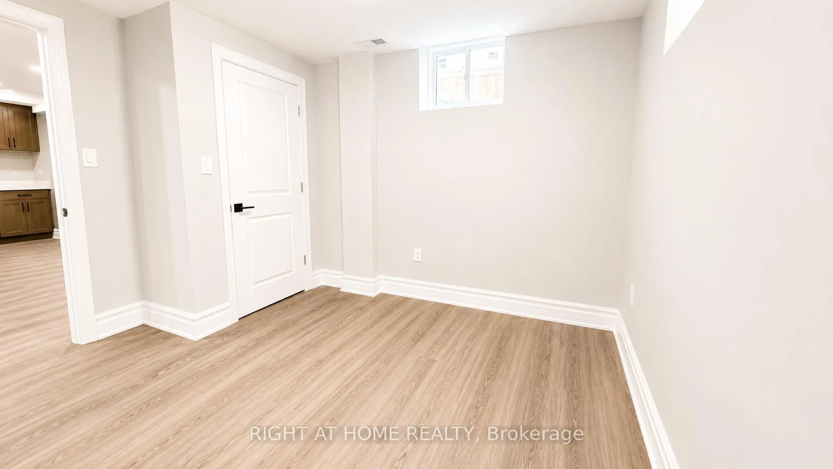 Photo 7 of 1004 Tigerlily Trail, Pickering, Rural Pickering — HOMEH