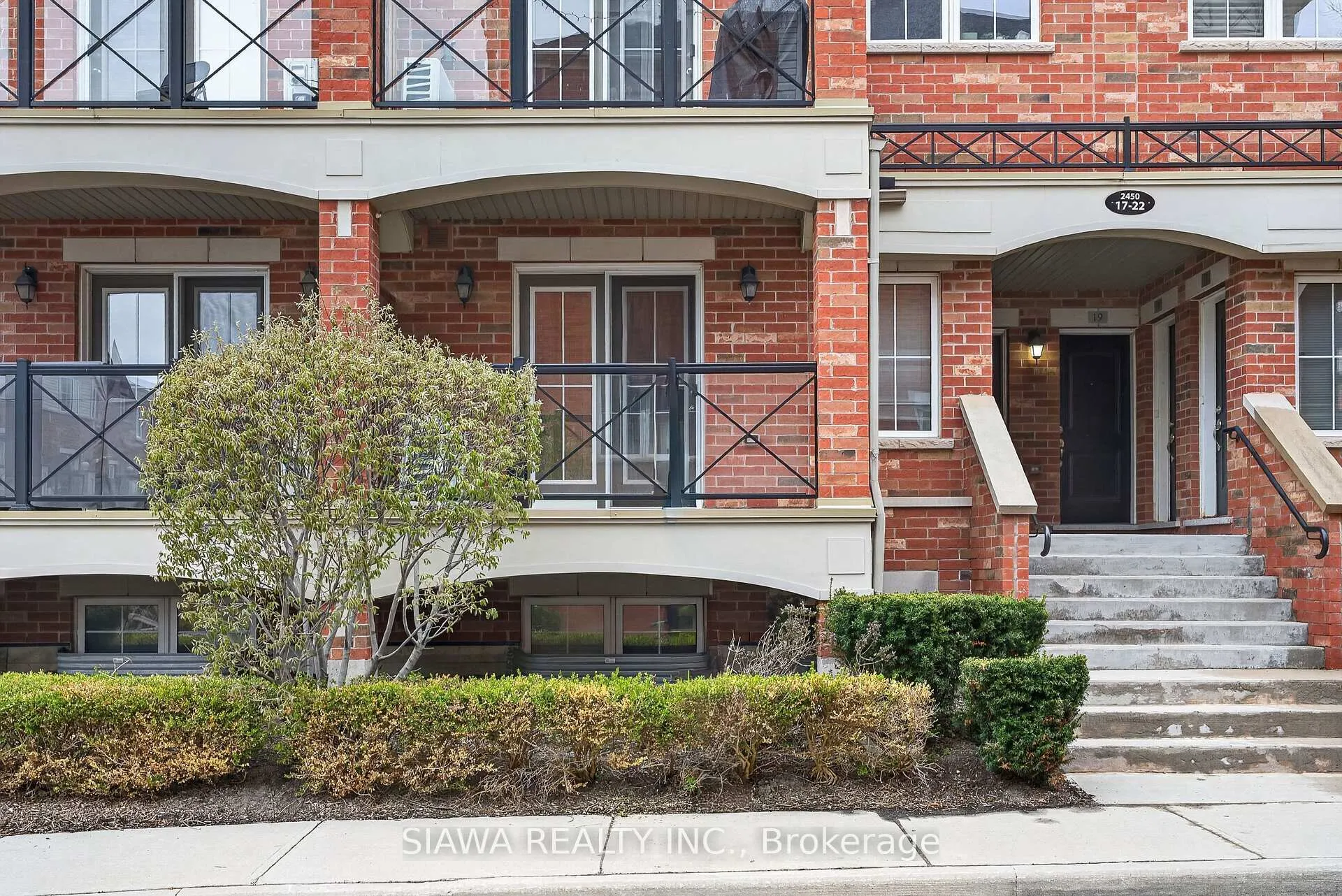 Photo 2 of Unit 22, 2450 Post Road, Oakville, River Oaks — HOMEH